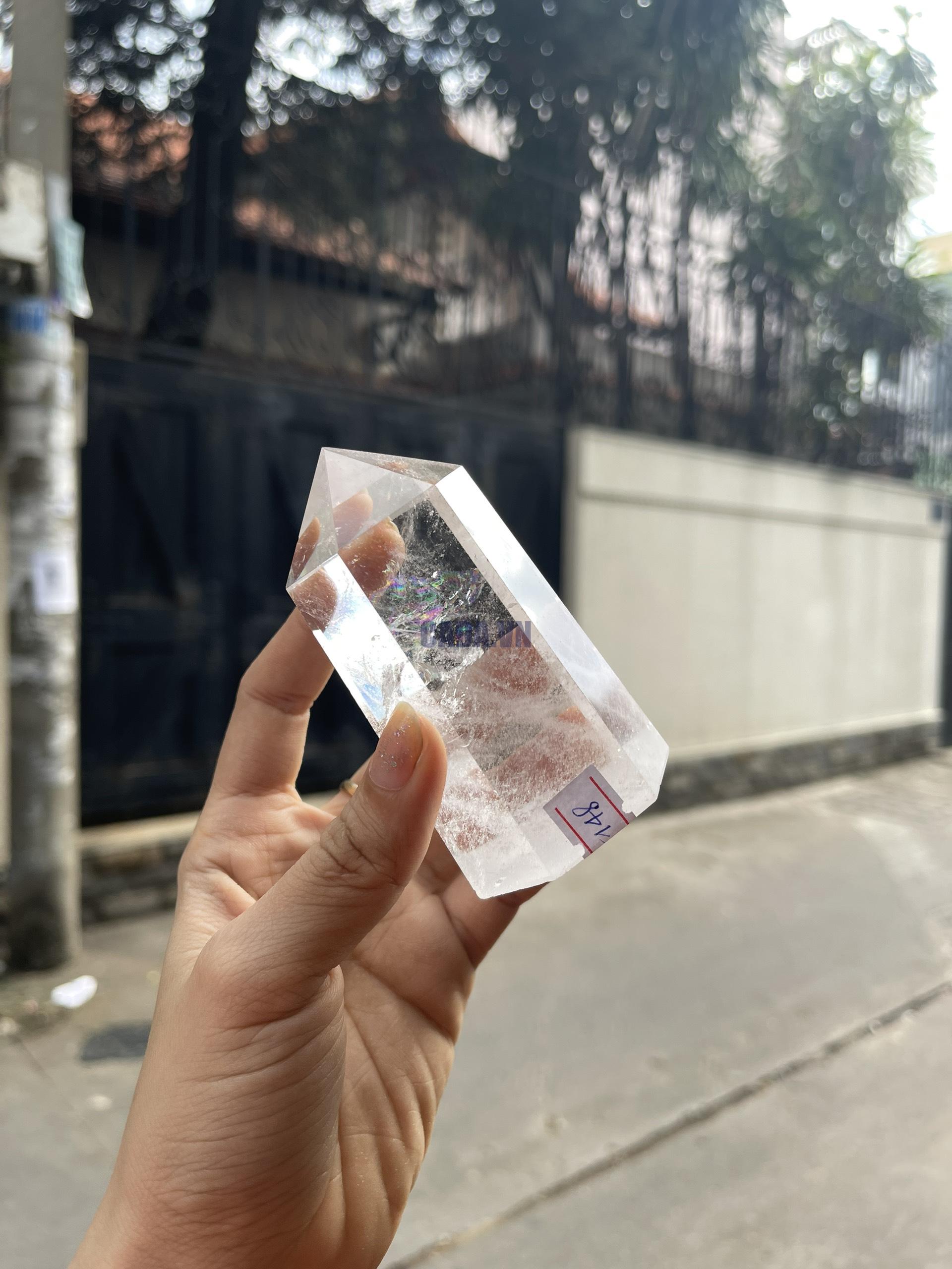 Trụ Thạch Anh Trắng trong – Clear Quartz Point, KT: 9.5×5 CM, KL: 0.275 KG (TTT148)