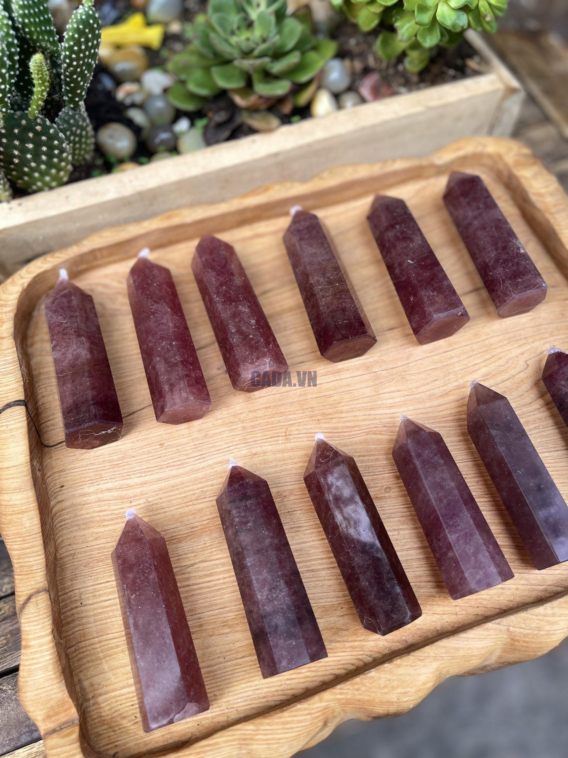 Trụ thach anh dâu tây - Strawberry Quartz point