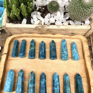 Trụ đá Apatite - Apatite Point | Trụ đá thanh tẩy, tarot, sưu tầm