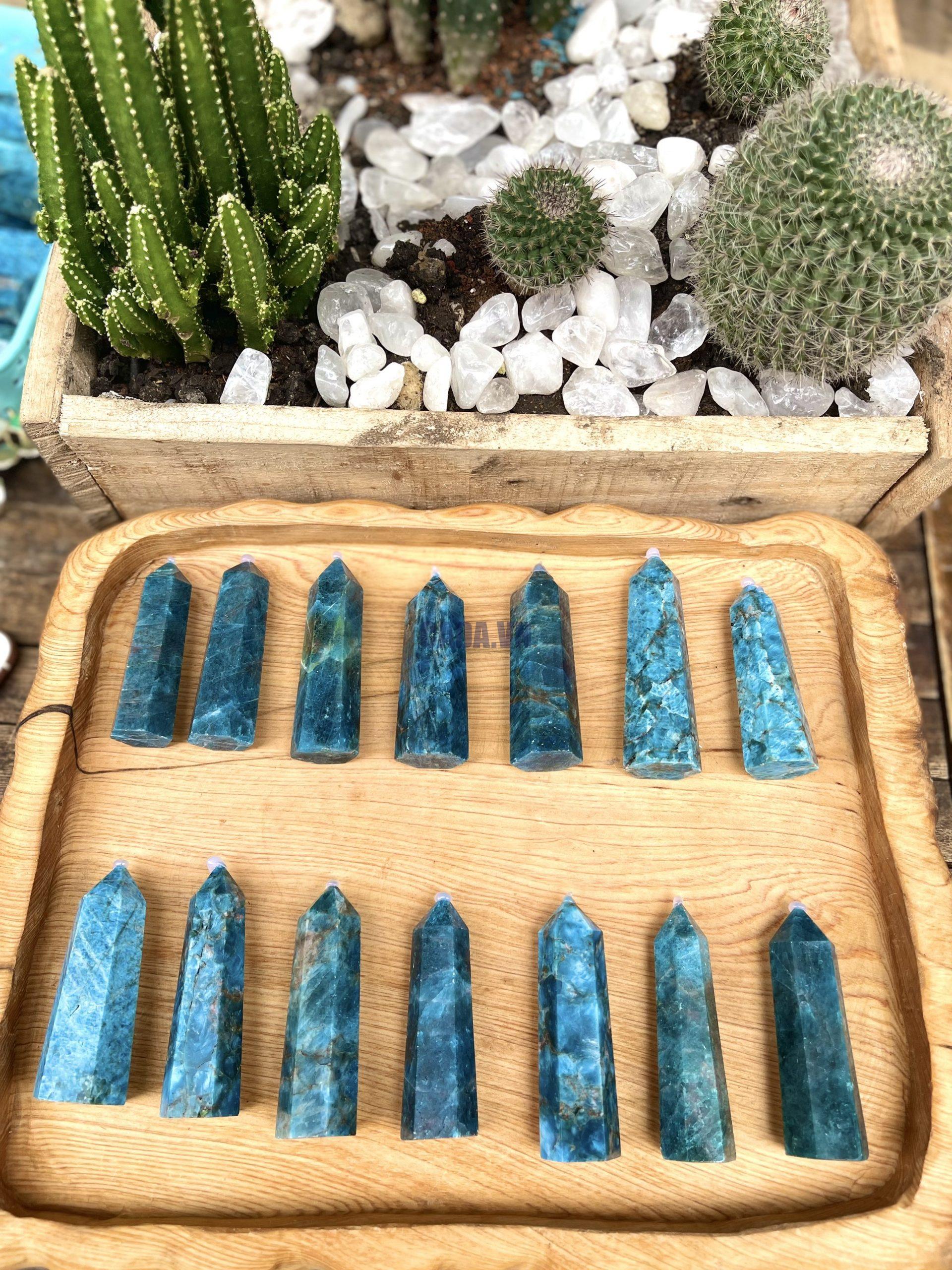 Trụ đá Apatite - Apatite Point | Trụ đá thanh tẩy, tarot, sưu tầm