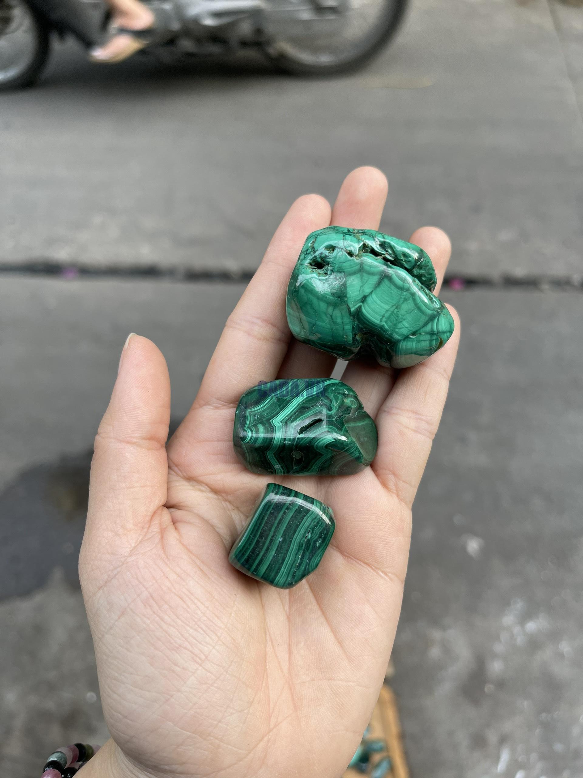 Tumbled Malachite - Đá Lông Công - Đá Khổng Tước