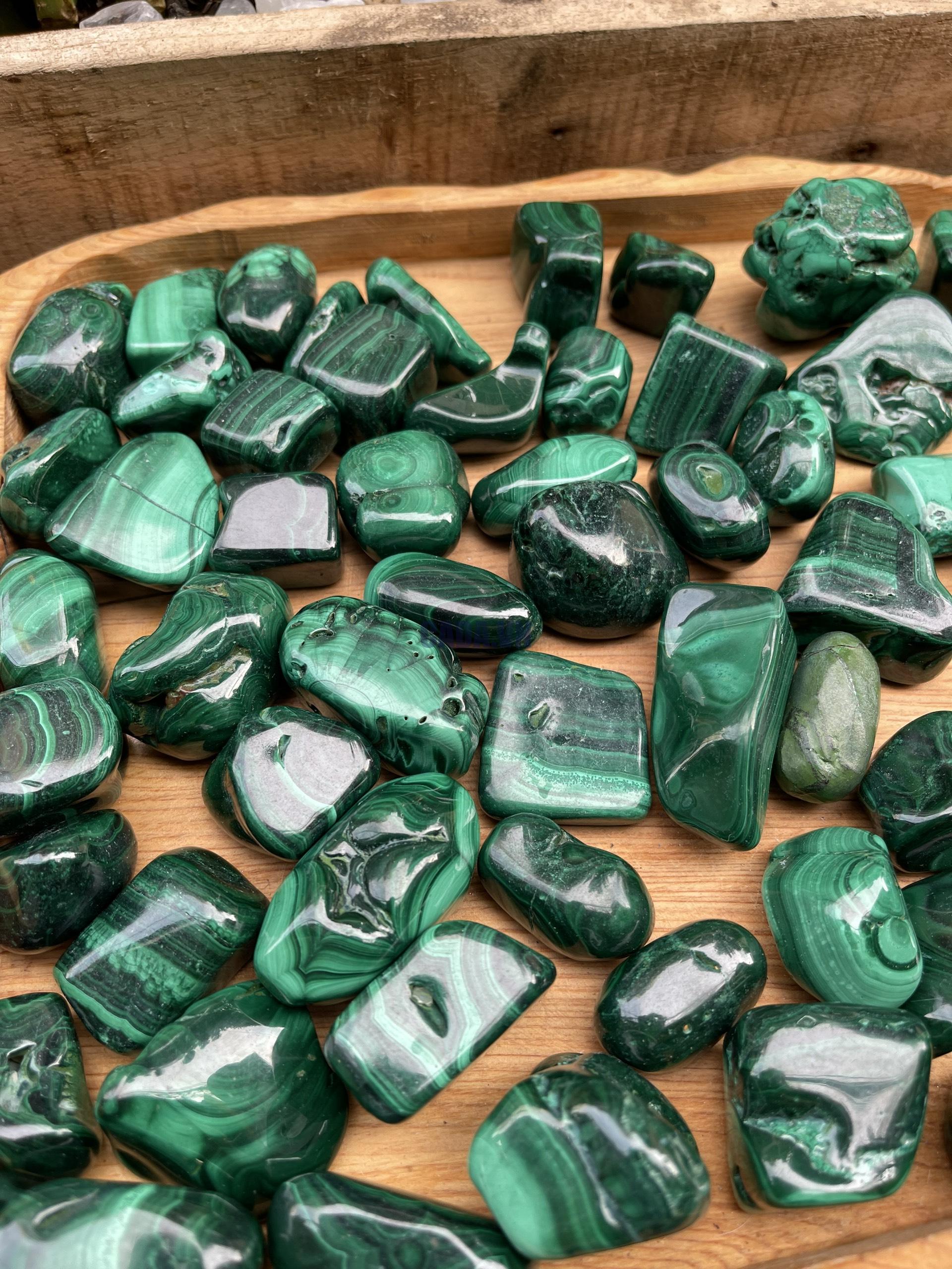 Tumbled Malachite - Đá Lông Công - Đá Khổng Tước