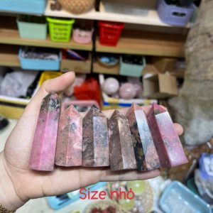 Rhodonite Point - Trụ đá Tường Vi