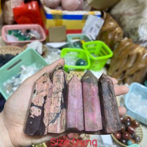 Rhodonite Point - Trụ đá Tường Vi