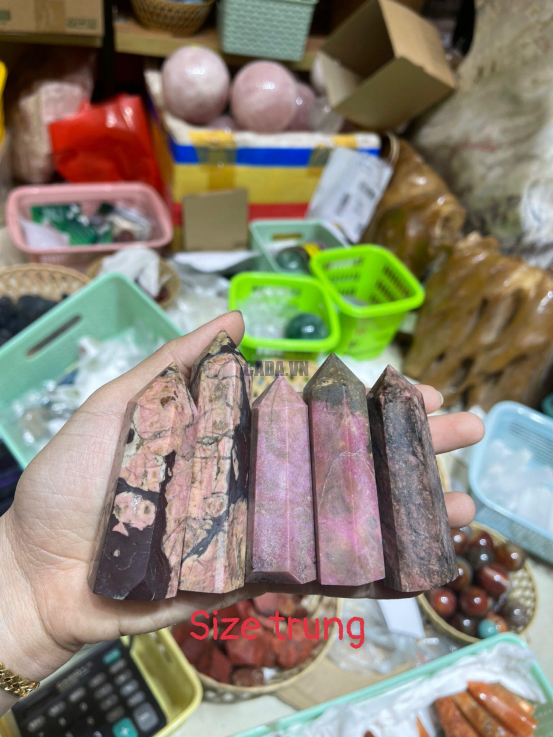 Rhodonite Point - Trụ đá Tường Vi