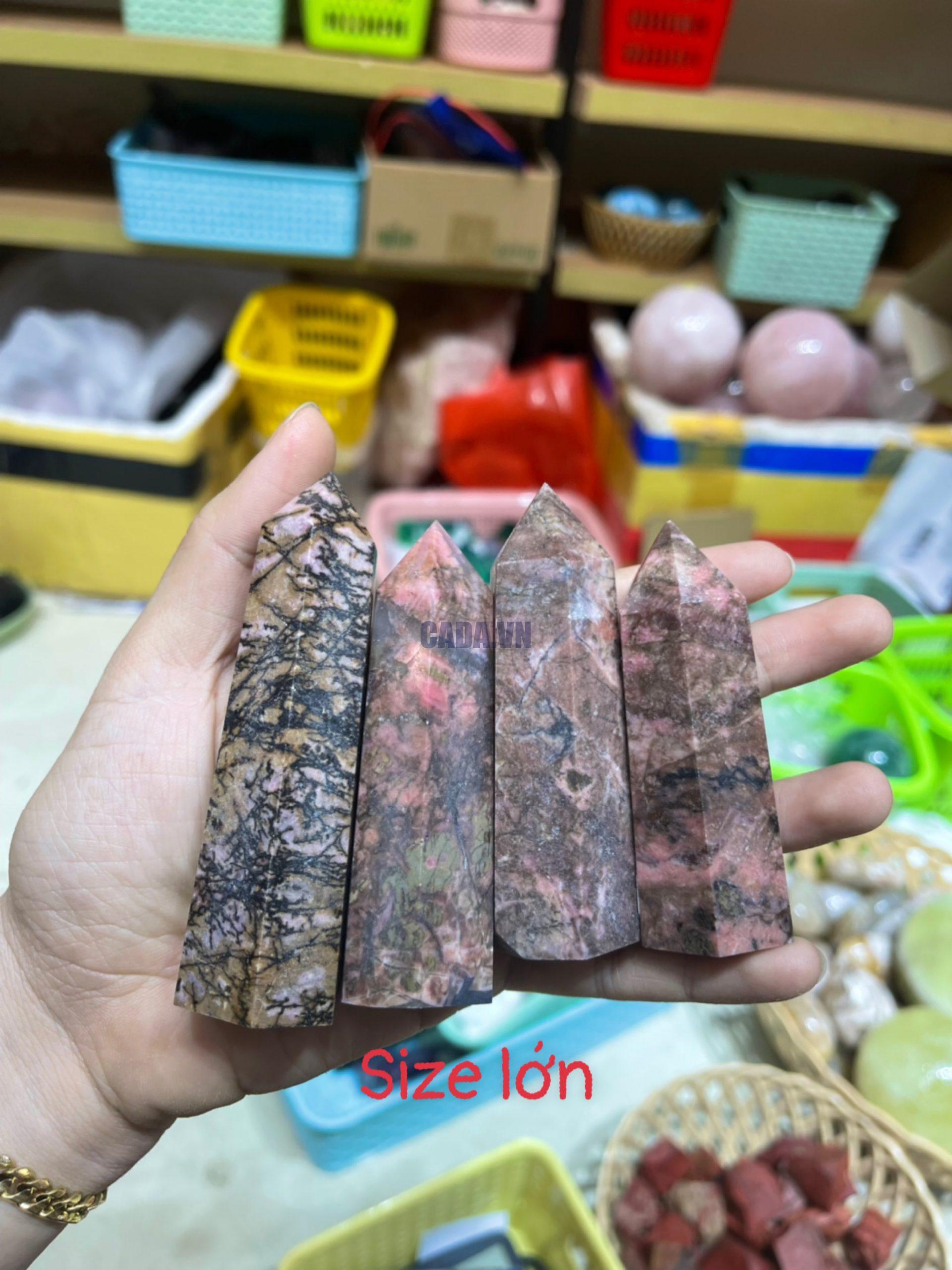 Rhodonite Point - Trụ đá Tường Vi