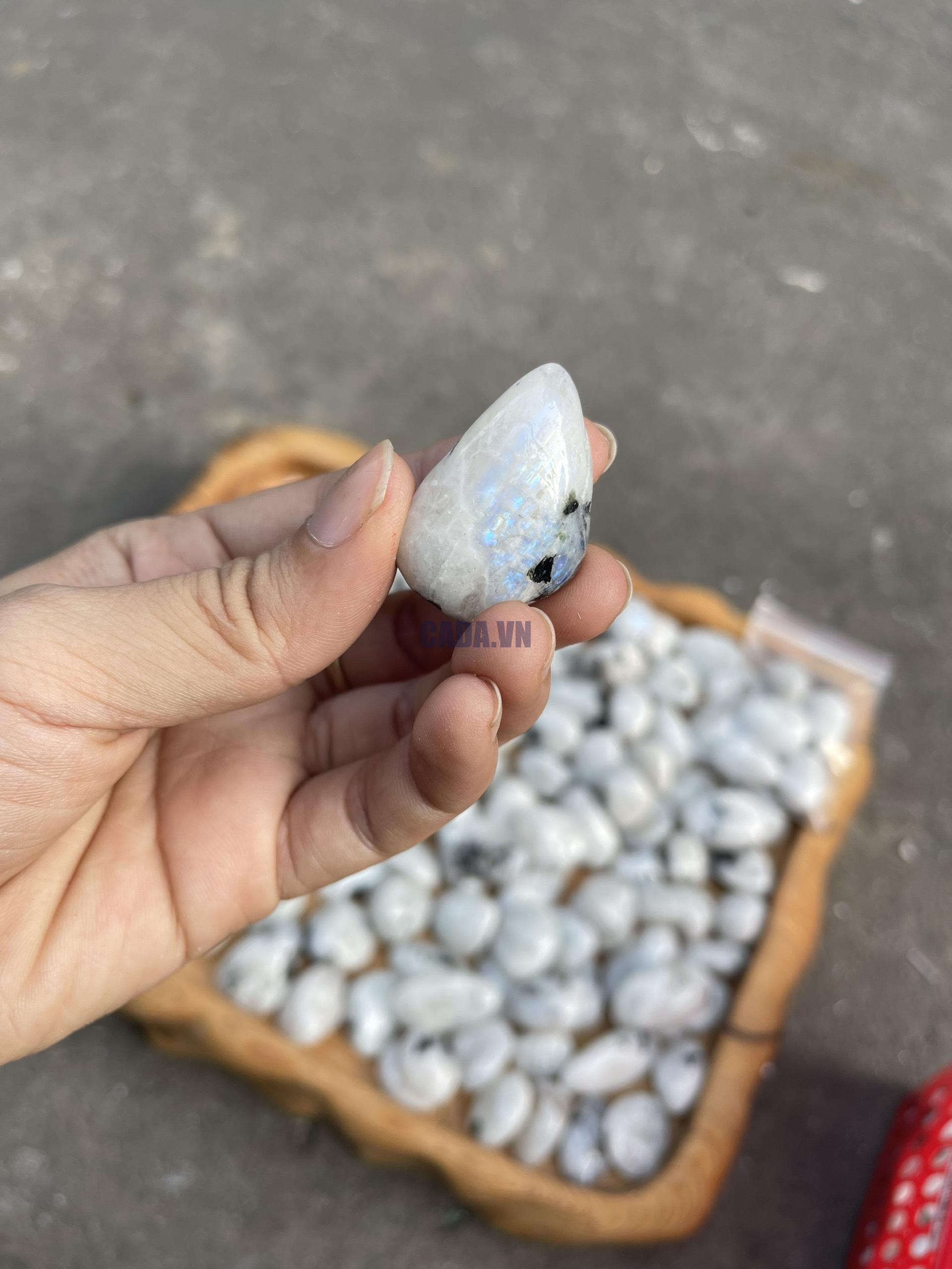 Tumbled Moonstone - đá Mặt Trăng dạng sỏi