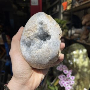 ĐÁ TINH THỂ CELESTINE, KL: 1.115 KG, KT: 11×9.5 CM (CLT16)