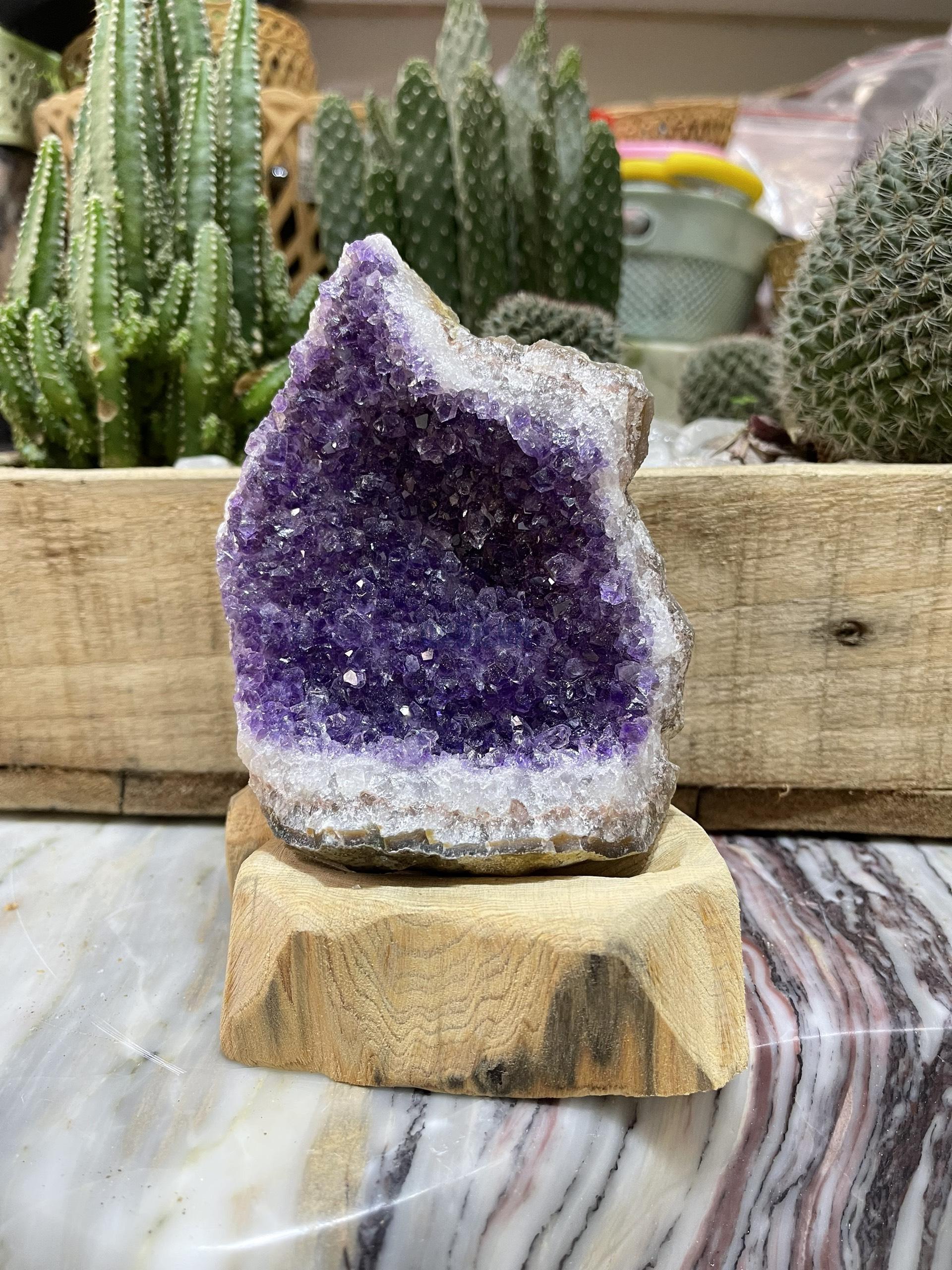 Thạch Anh Tím Uruguay - Uruguay Amethyst Cluster (TV142)