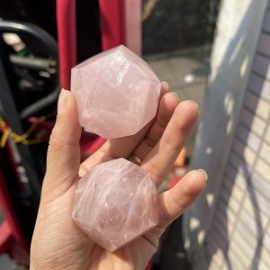 Bi giác 12 mặt Thạch Anh Hồng - Rose Quartz Dodecahedron