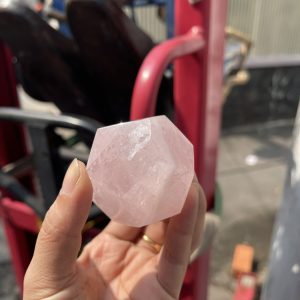 Bi giác 12 mặt Thạch Anh Hồng - Rose Quartz Dodecahedron