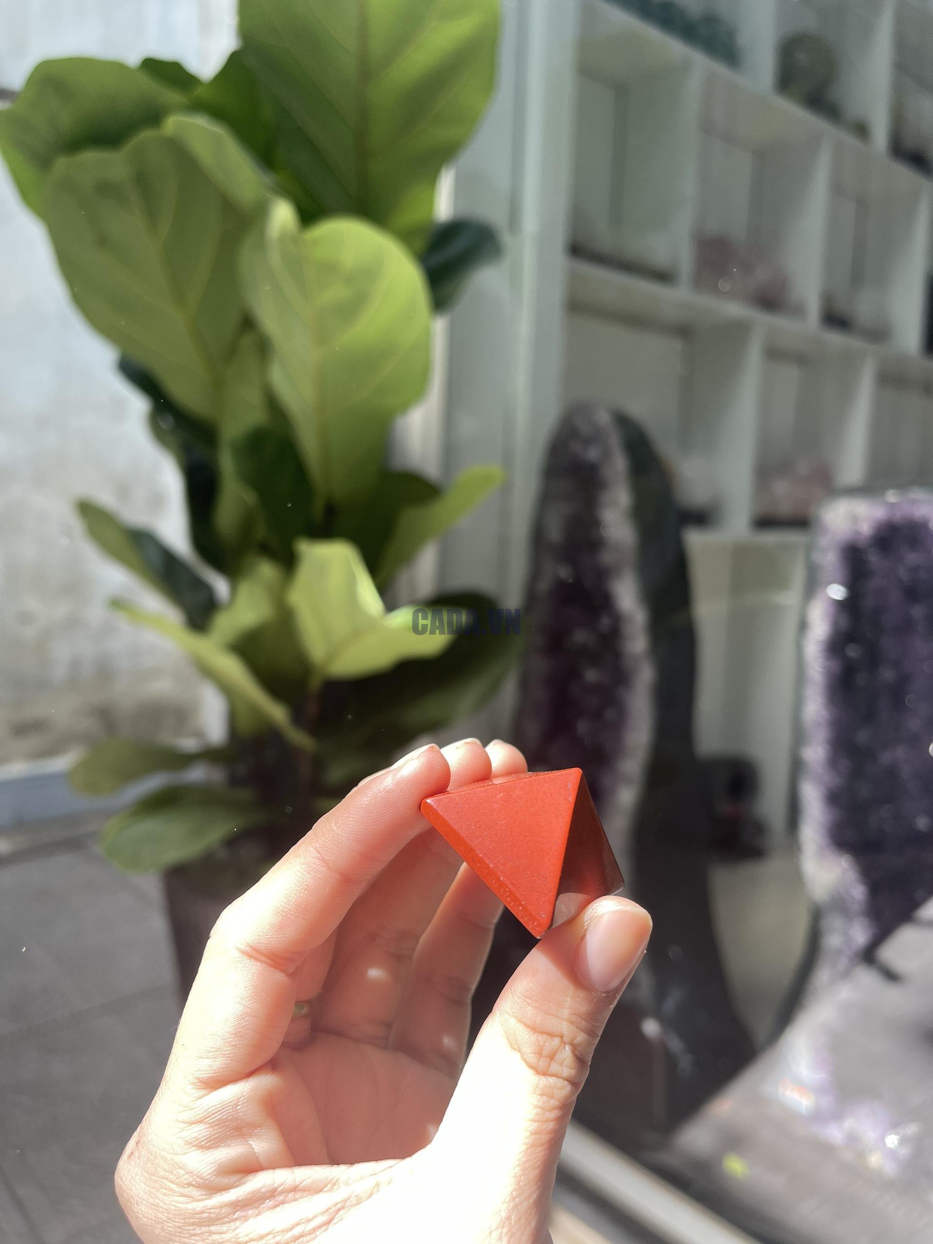 Kim tự tháp Jasper mini - Red Jasper Pyramid (Ngọc Bích Đỏ) - size 3 cm