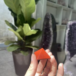 Kim tự tháp Jasper mini - Red Jasper Pyramid (Ngọc Bích Đỏ) - size 3 cm