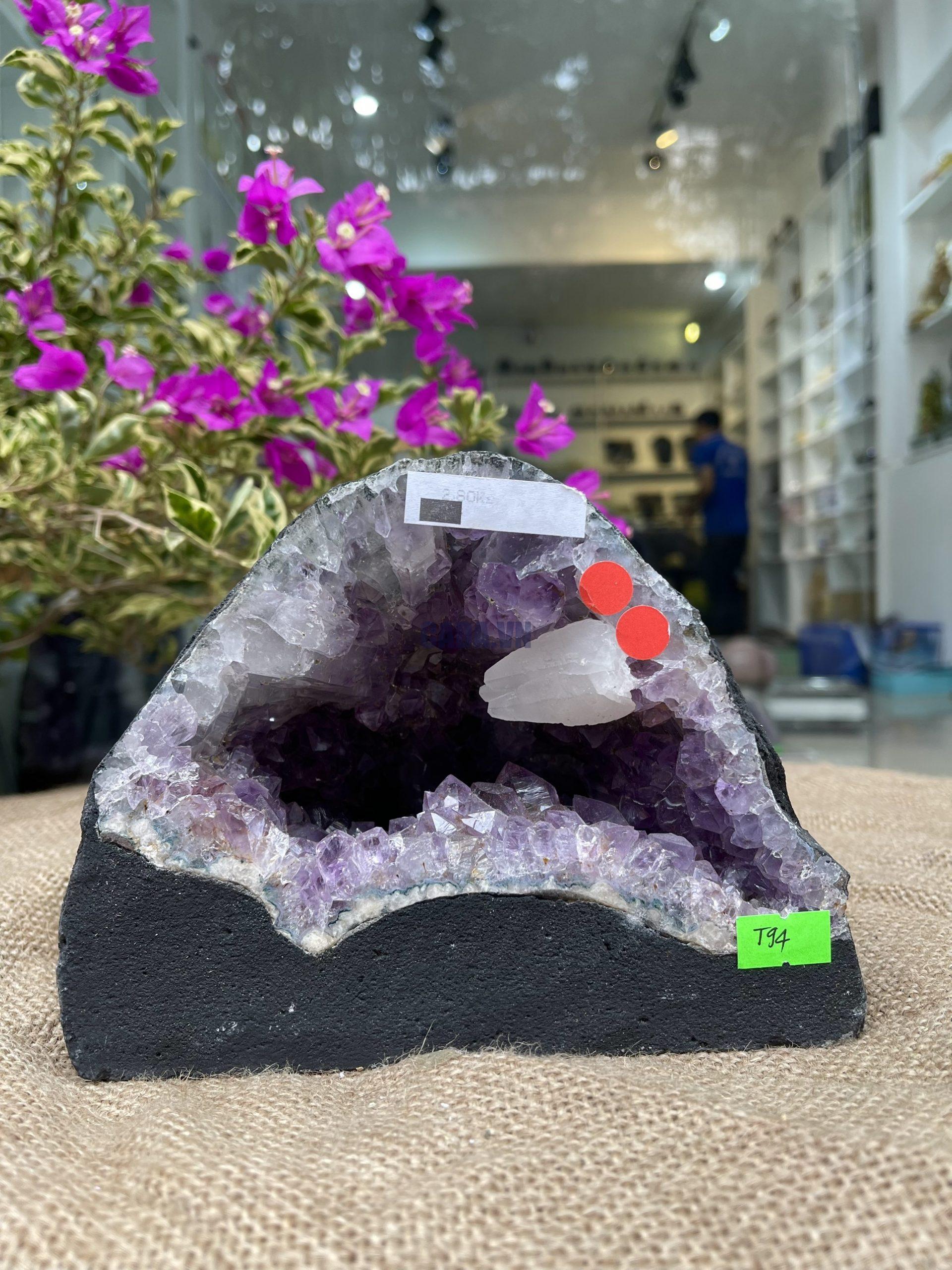 Hốc Thạch Anh Tím - Amethyst Geode (T94), KT: 13.5x17.5CM, KL: 2.8KG