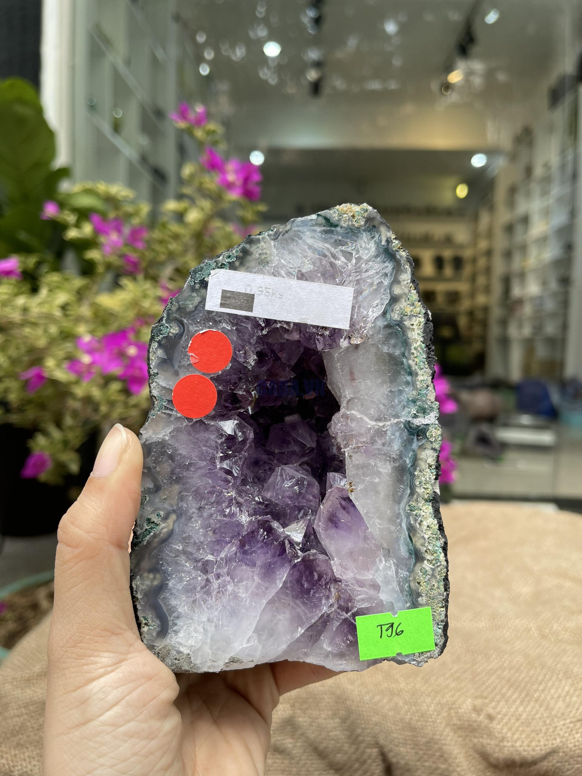 Hốc Thạch Anh Tím - Amethyst Geode (T96), KT: 13x9CM, KL: 0.95KG