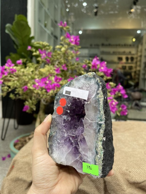 Hốc Thạch Anh Tím - Amethyst Geode (T96), KT: 13x9CM, KL: 0.95KG