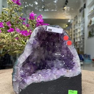 Hốc Thạch Anh Tím - Amethyst Geode (T102), KT: 17.5x17.5CM, KL: 3.5KG