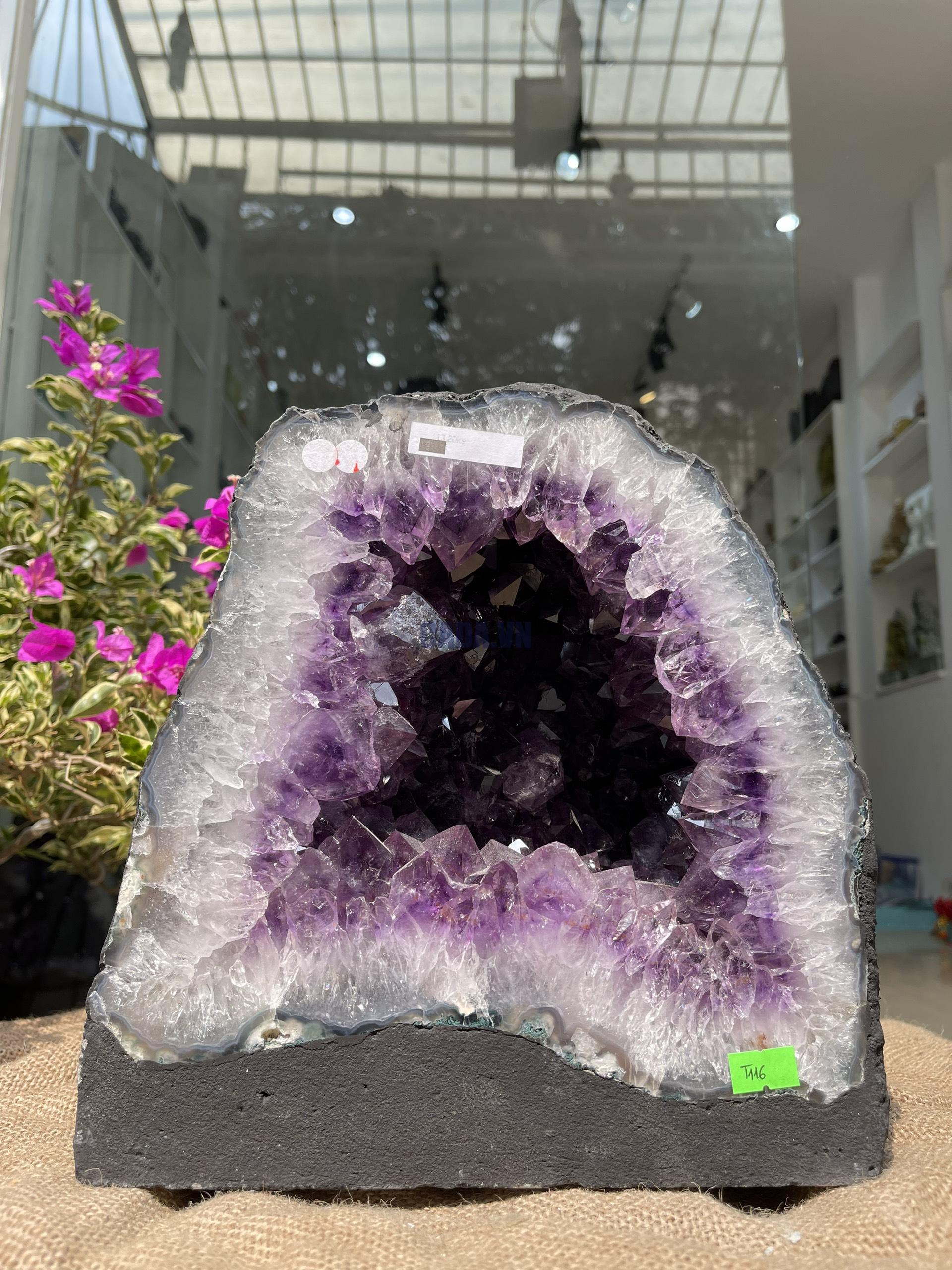 Hốc Thạch Anh Tím - Amethyst Geode (T116), KT: 17x25.5CM, KL: 13.2KG