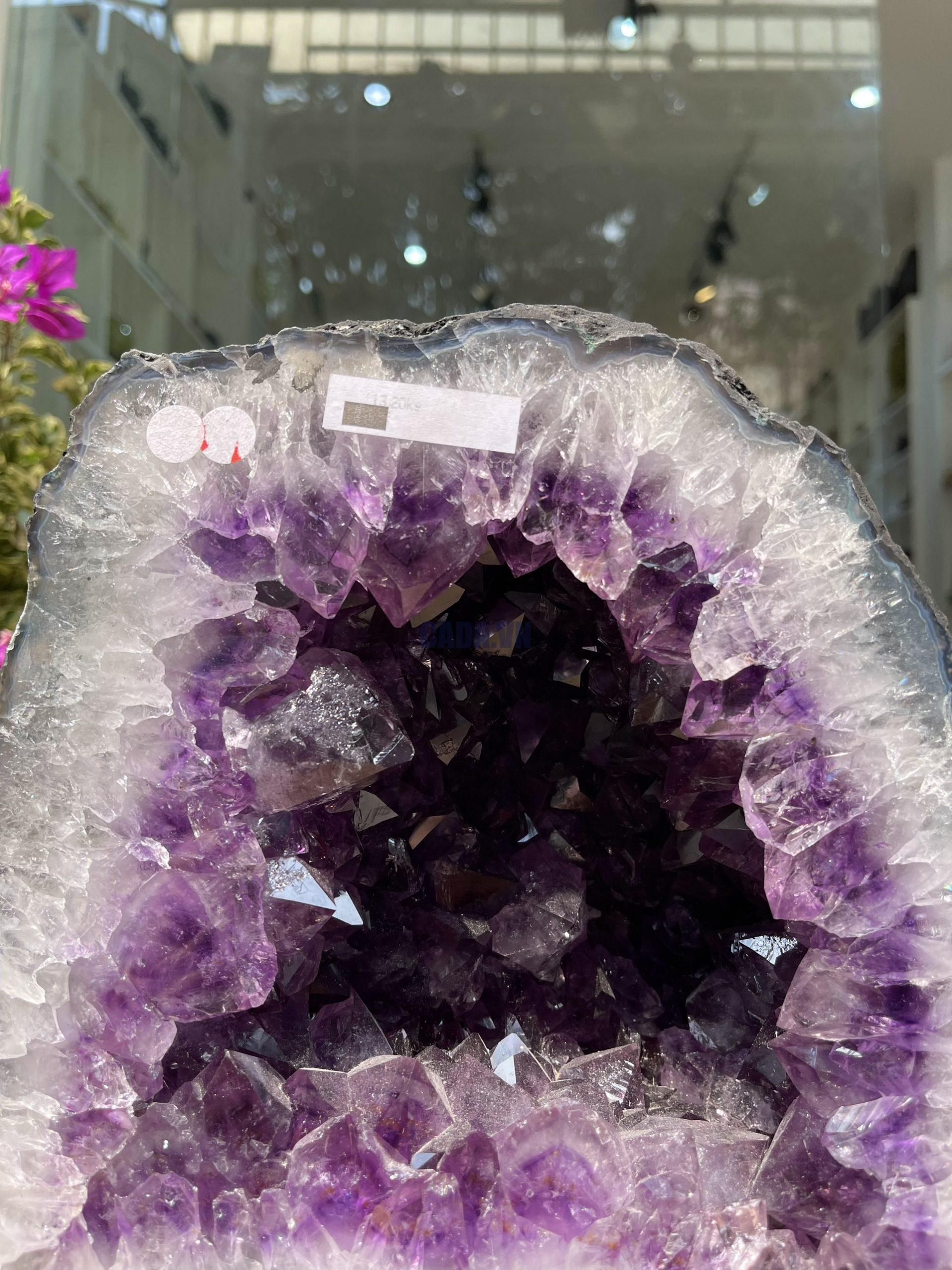 Hốc Thạch Anh Tím - Amethyst Geode (T116), KT: 17x25.5CM, KL: 13.2KG