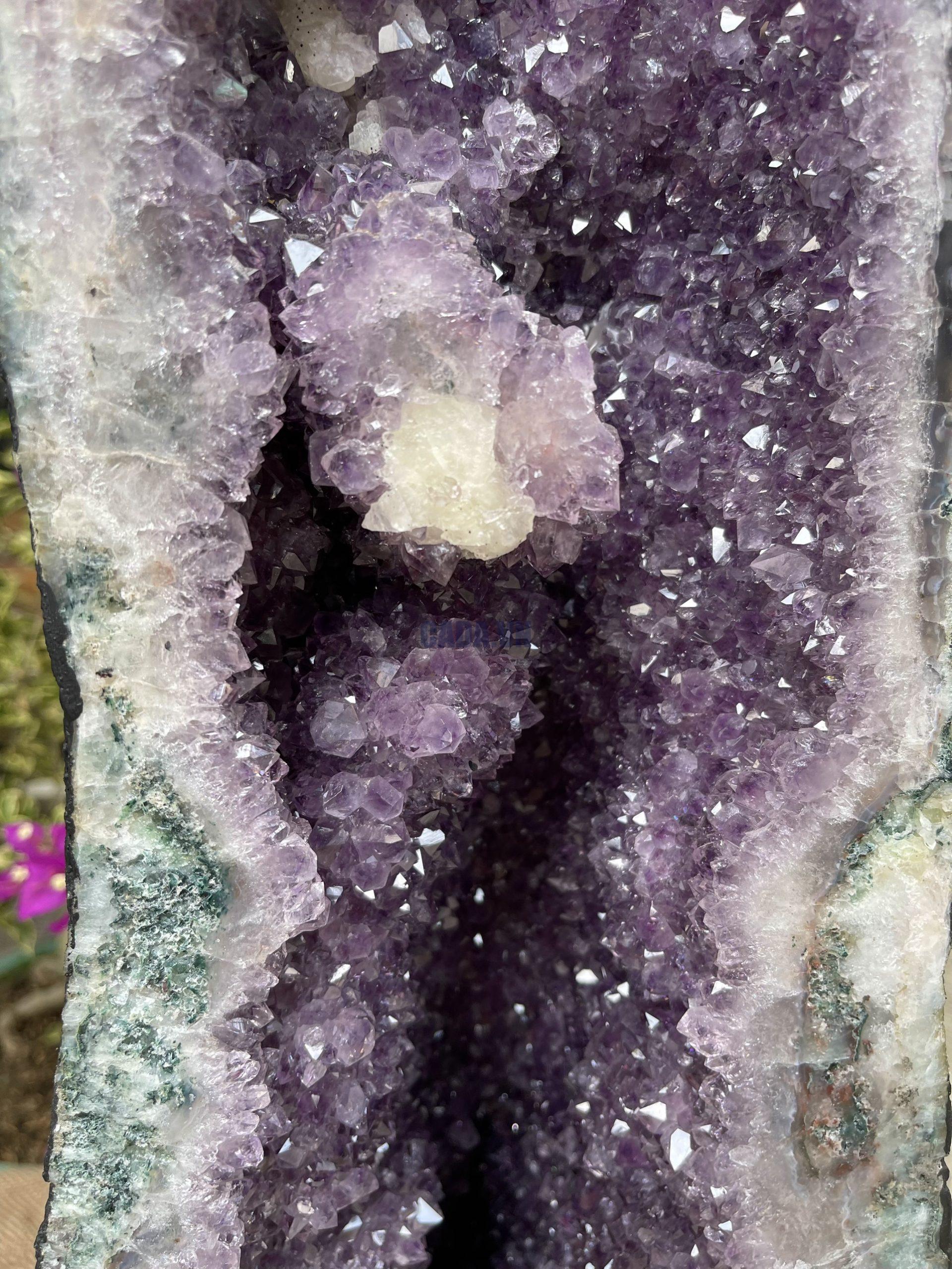 Hốc Thạch Anh Tím - Amethyst Geode (T117), KT: 75x24CM, KL: 32.7KG