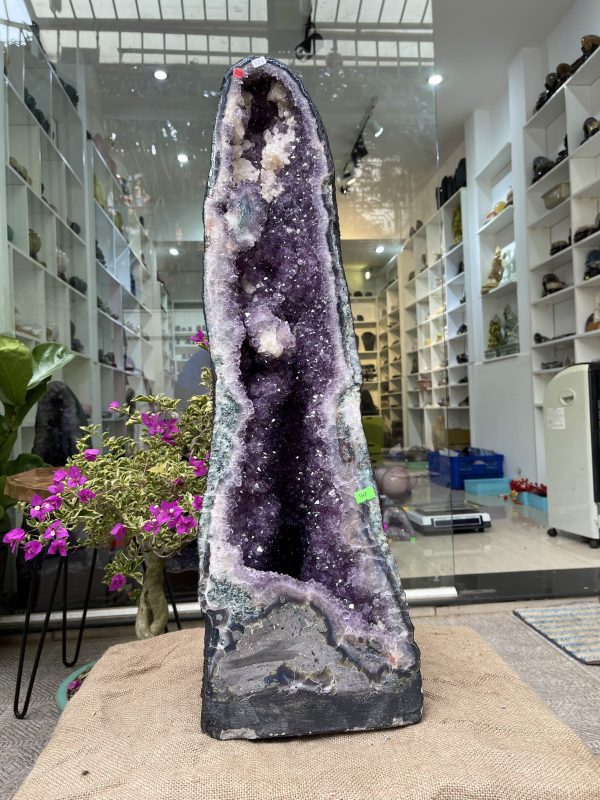 Hốc Thạch Anh Tím - Amethyst Geode (T117), KT: 75x24CM, KL: 32.7KG