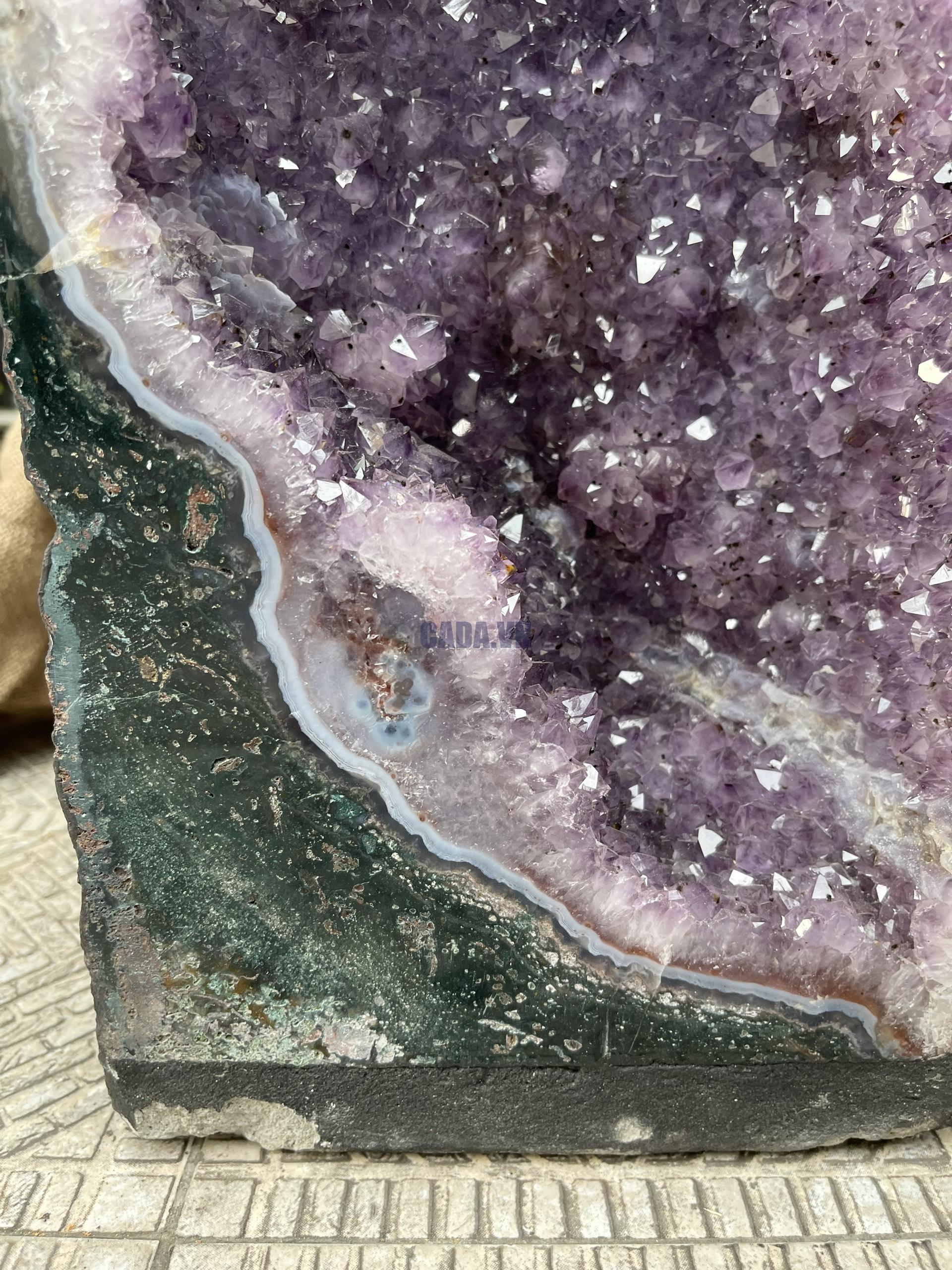 Hốc Thạch Anh Tím - Amethyst Geode (T120), KT: 72x22CM, KL: 28.2KG