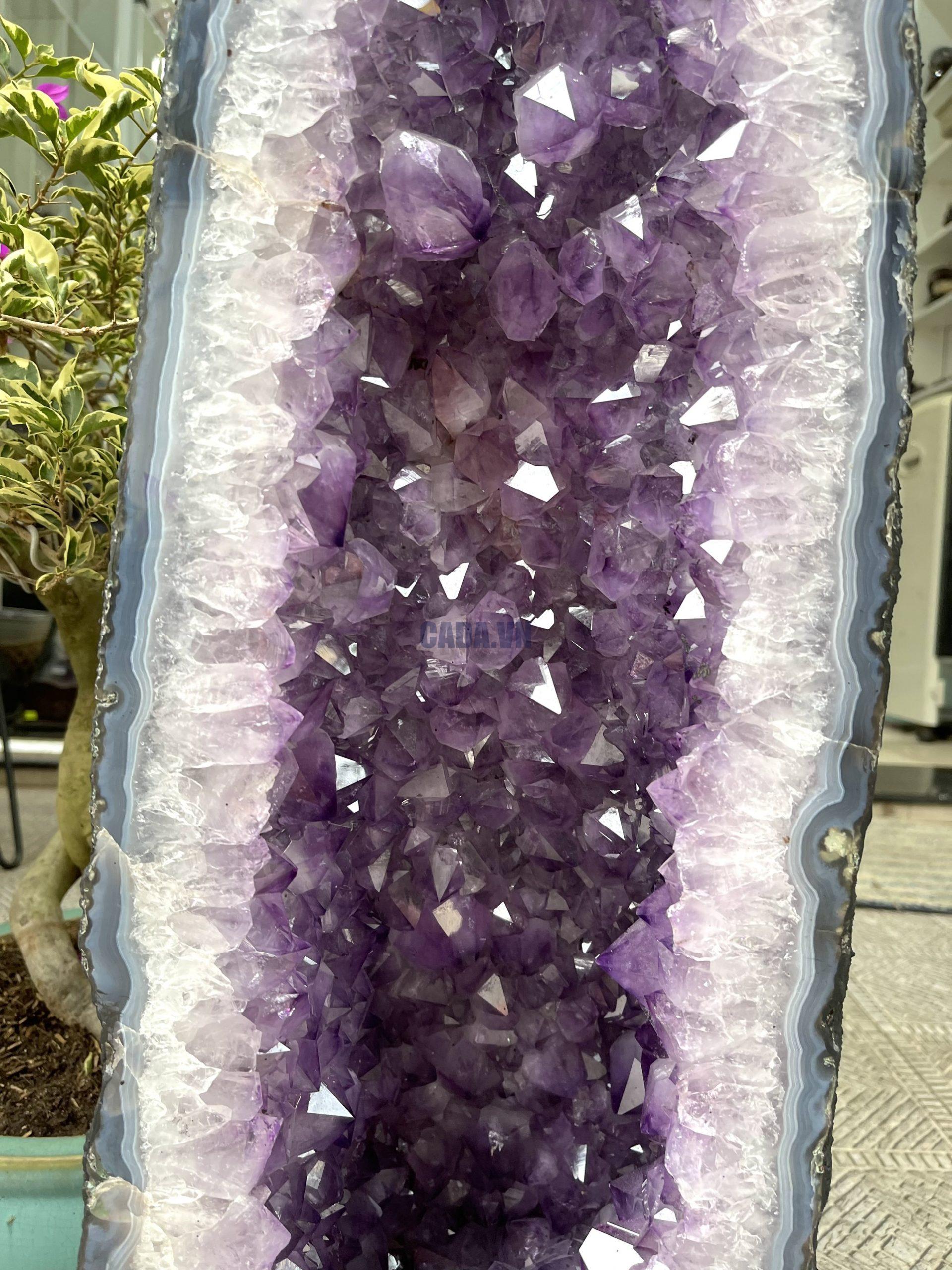 Hốc Thạch Anh Tím - Amethyst Geode (T121), KT: 89x23CM, KL: 54,7KG