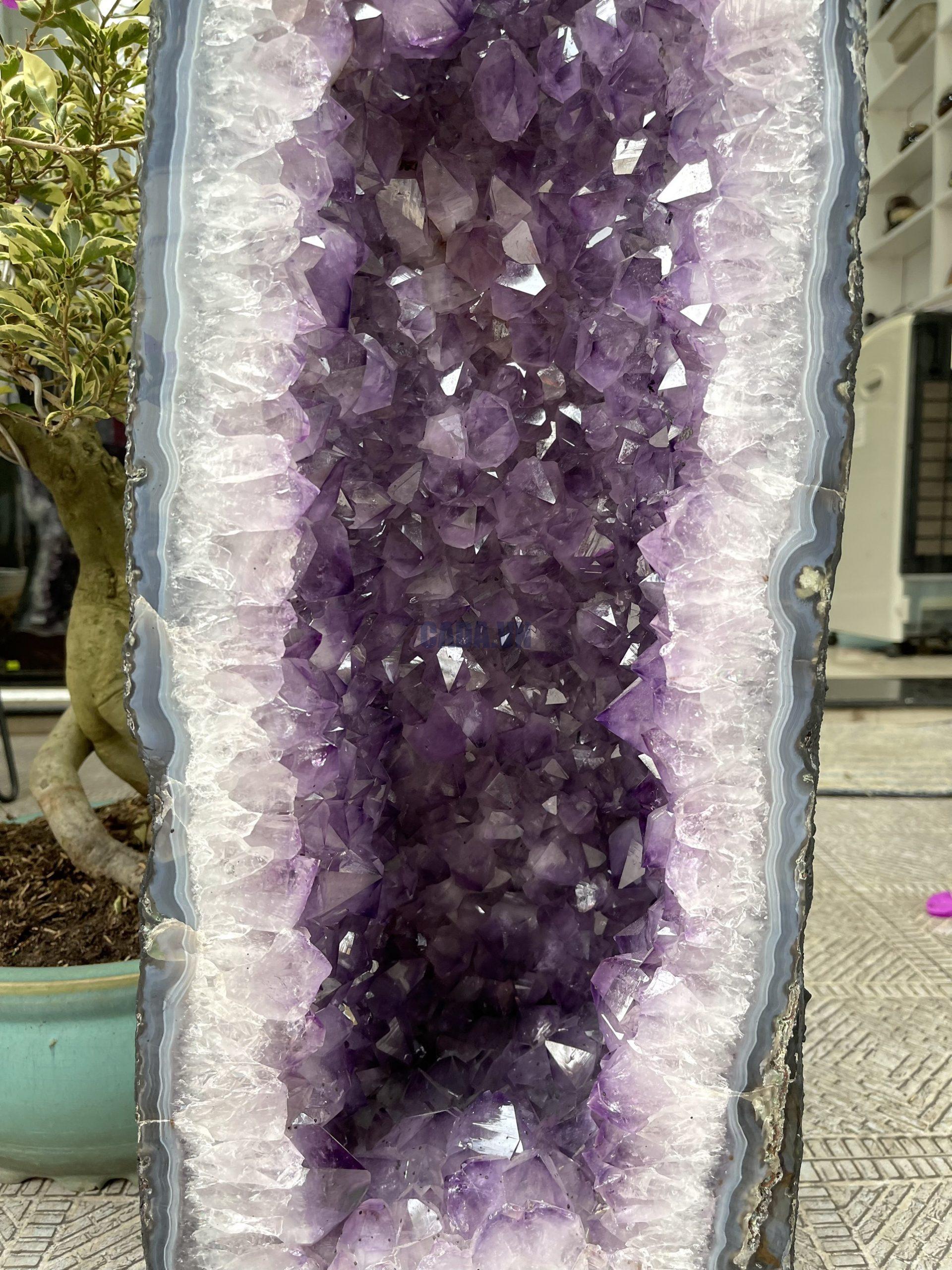 Hốc Thạch Anh Tím - Amethyst Geode (T121), KT: 89x23CM, KL: 54,7KG