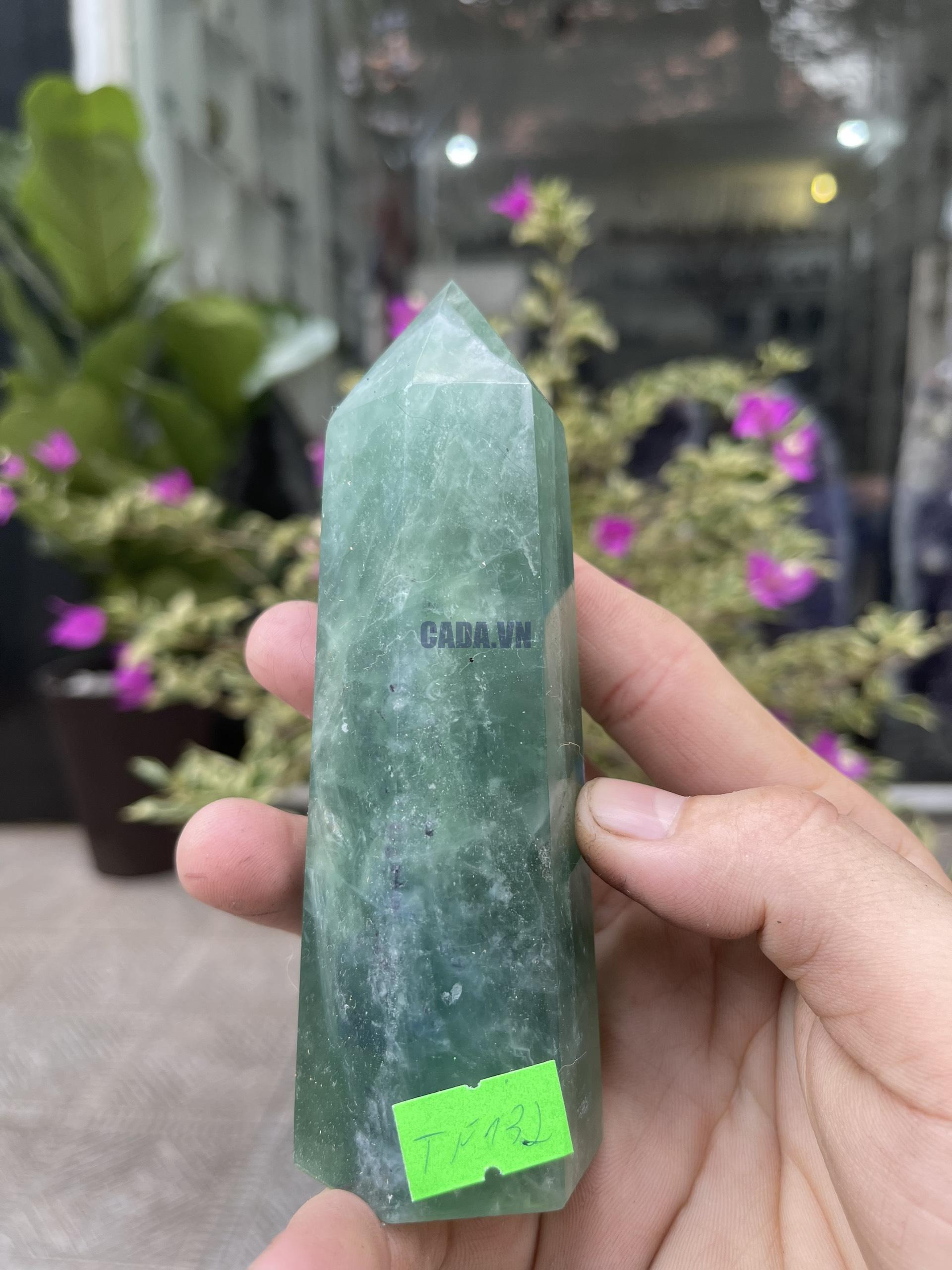 Trụ Fluorite Xanh - Green Fluorite Point, KT: 13X4.5CM, KL: 0.384KG (TF132)