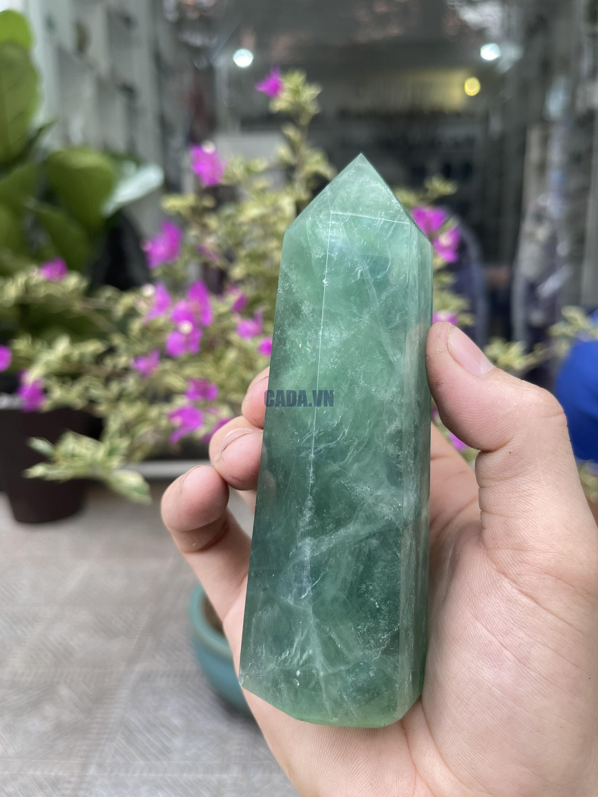 Trụ Fluorite Xanh - Green Fluorite Point, KT: 13X4.5CM, KL: 0.384KG (TF132)