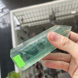 Trụ Fluorite Xanh - Green Fluorite Point, KT: 13X4.8CM, KL: 0.426KG (TF130)