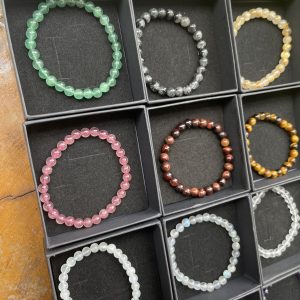 Vòng tay đá phong thủy size 6mm, 28-30 hạt, loại vòng đơn