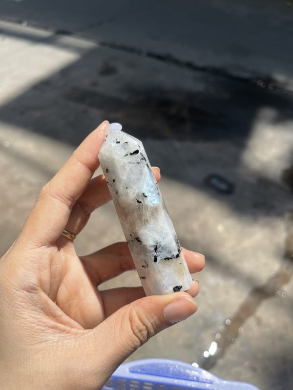 Trụ đá Mặt Trăng - Moonstone Point