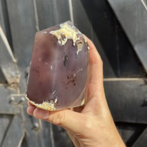 Trụ đá Mã Não có hốc – Agate Druzy Geode Tower (NH2), KT: 10.5x9CM, KL: 0.64 KG