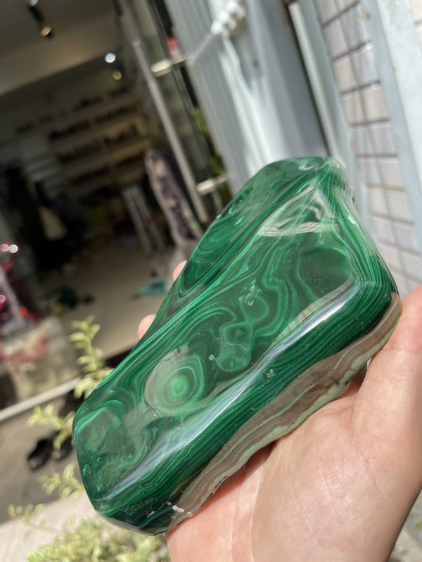 ĐÁ LÔNG CÔNG – ĐÁ KHỔNG TƯỚC – MALACHITE, KT: 20×10.5 CM; KL: 1.46KG