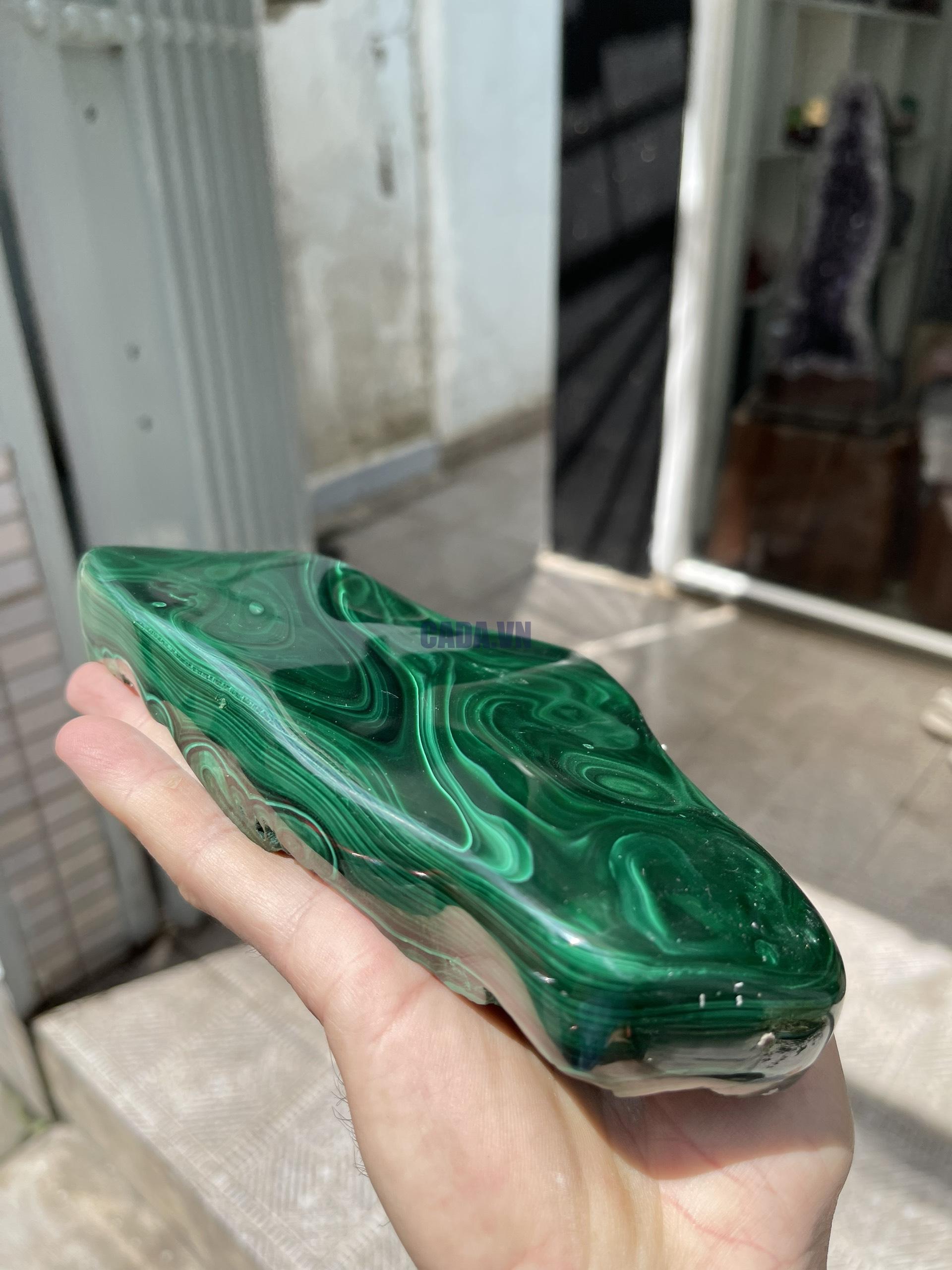 ĐÁ LÔNG CÔNG – ĐÁ KHỔNG TƯỚC – MALACHITE, KT: 20×10.5 CM; KL: 1.46KG