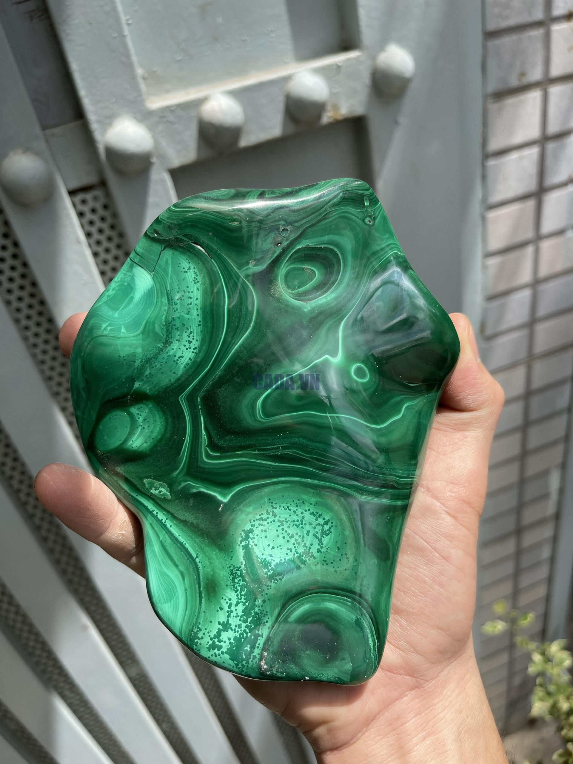 ĐÁ LÔNG CÔNG – ĐÁ KHỔNG TƯỚC – MALACHITE (LC3), KT: 18×12 CM; KL: 1.48KG