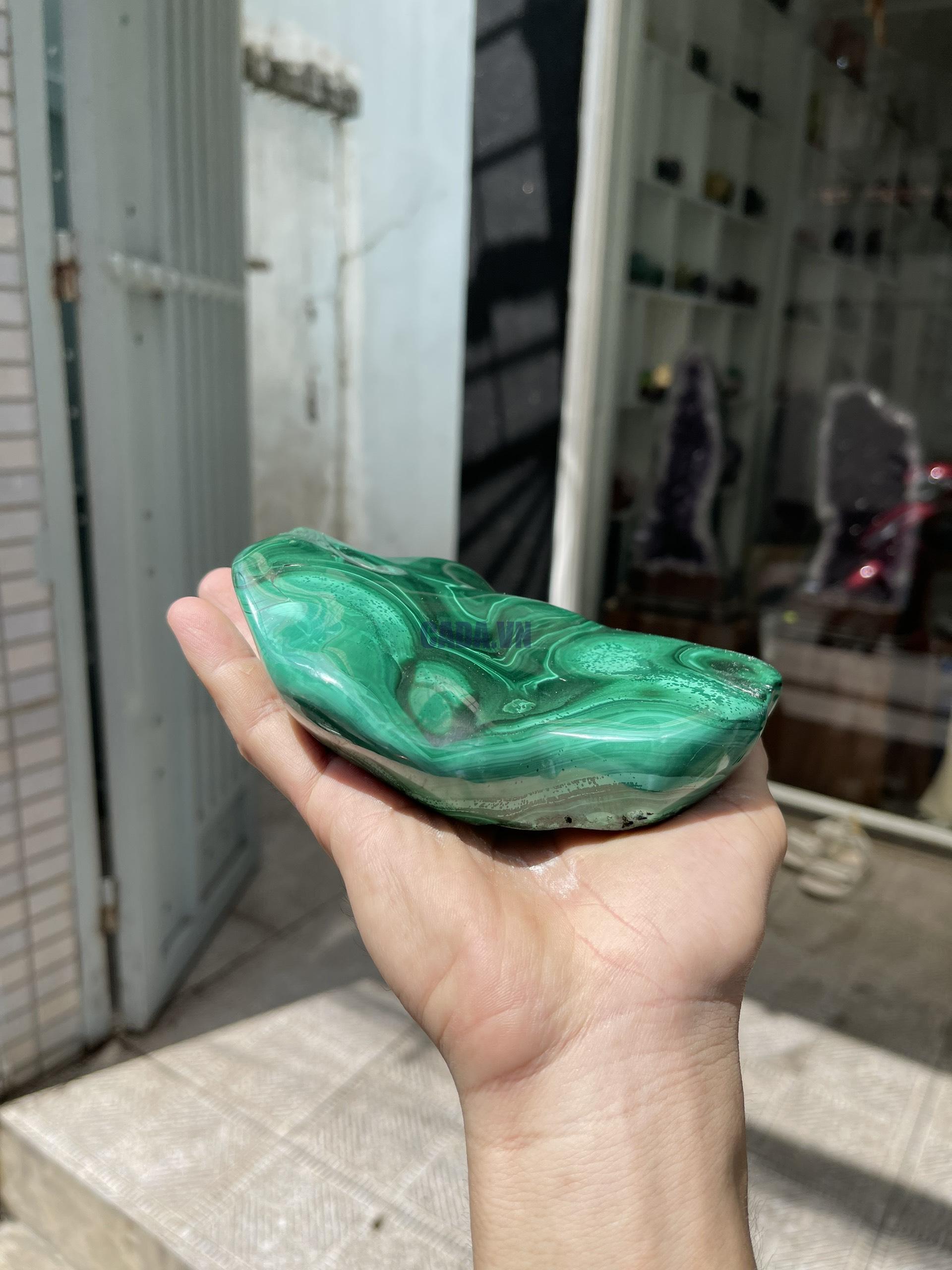 ĐÁ LÔNG CÔNG – ĐÁ KHỔNG TƯỚC – MALACHITE (LC3), KT: 18×12 CM; KL: 1.48KG