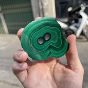 ĐÁ LÔNG CÔNG – ĐÁ KHỔNG TƯỚC – MALACHITE (LC5), KT: 8×6.5 CM; KL: 0.166KG