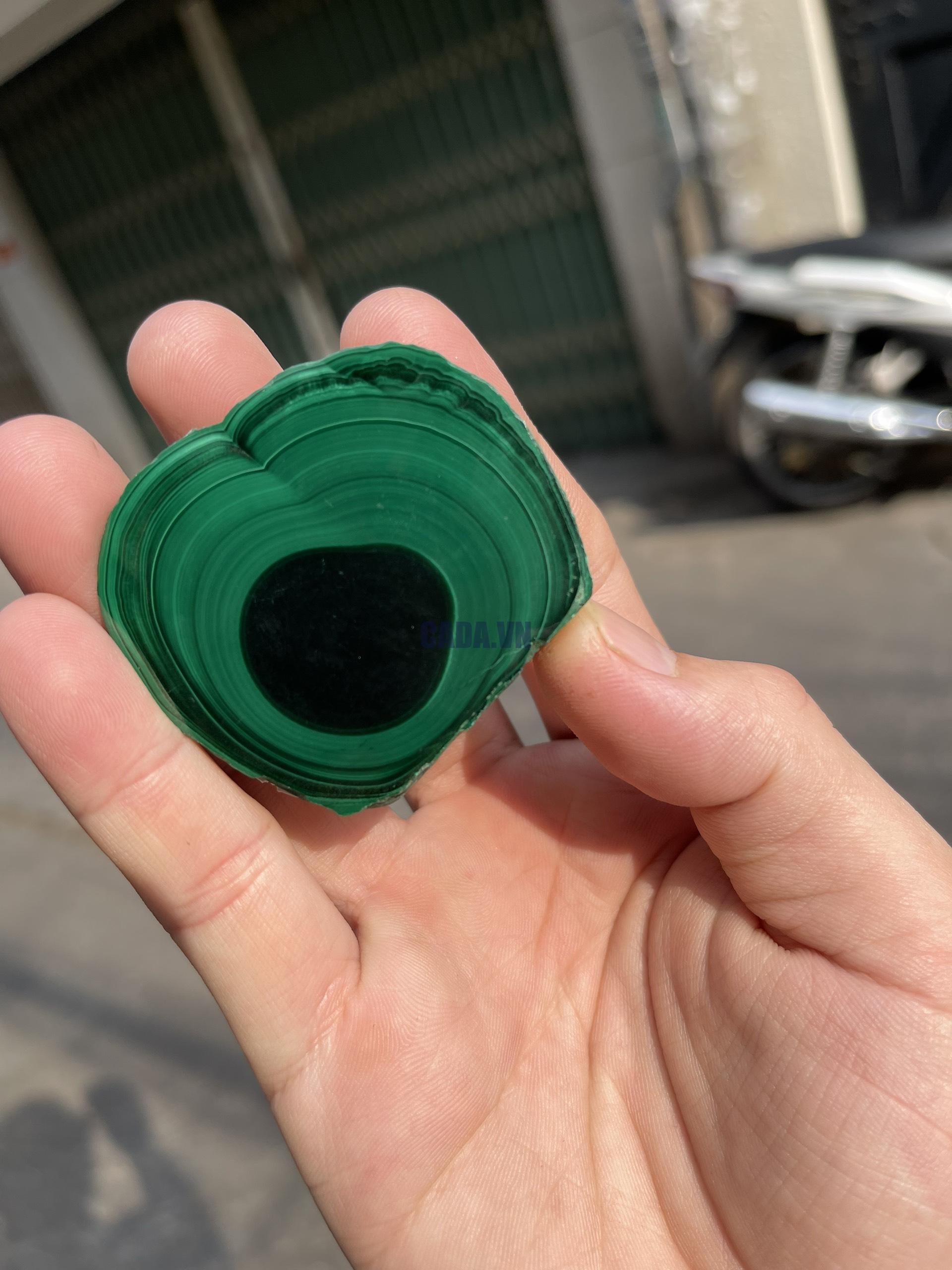 ĐÁ LÔNG CÔNG – ĐÁ KHỔNG TƯỚC – MALACHITE (LC9), KT: 5.2×4.6 CM; KL: 0.092KG