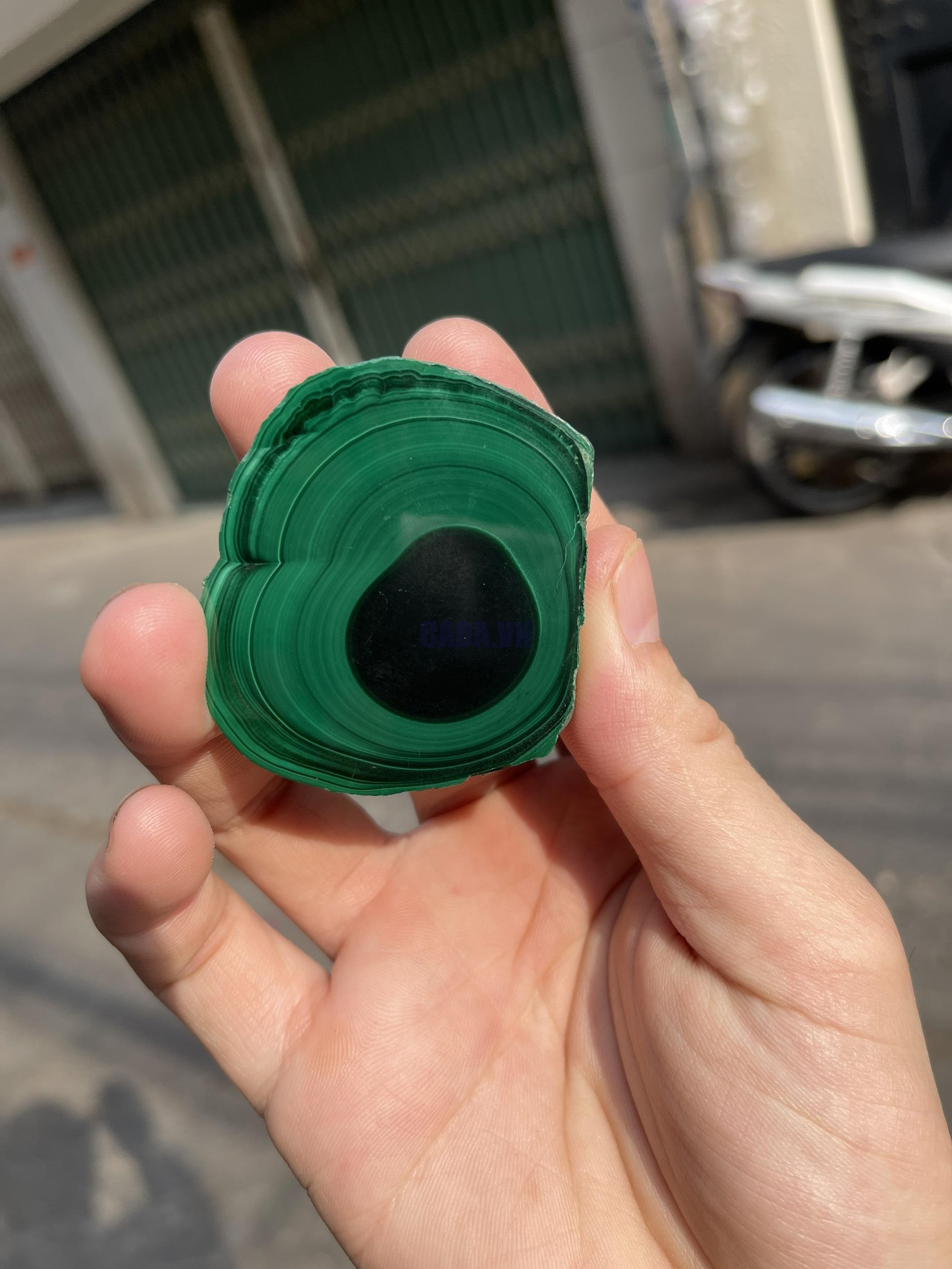 ĐÁ LÔNG CÔNG – ĐÁ KHỔNG TƯỚC – MALACHITE (LC9), KT: 5.2×4.6 CM; KL: 0.092KG