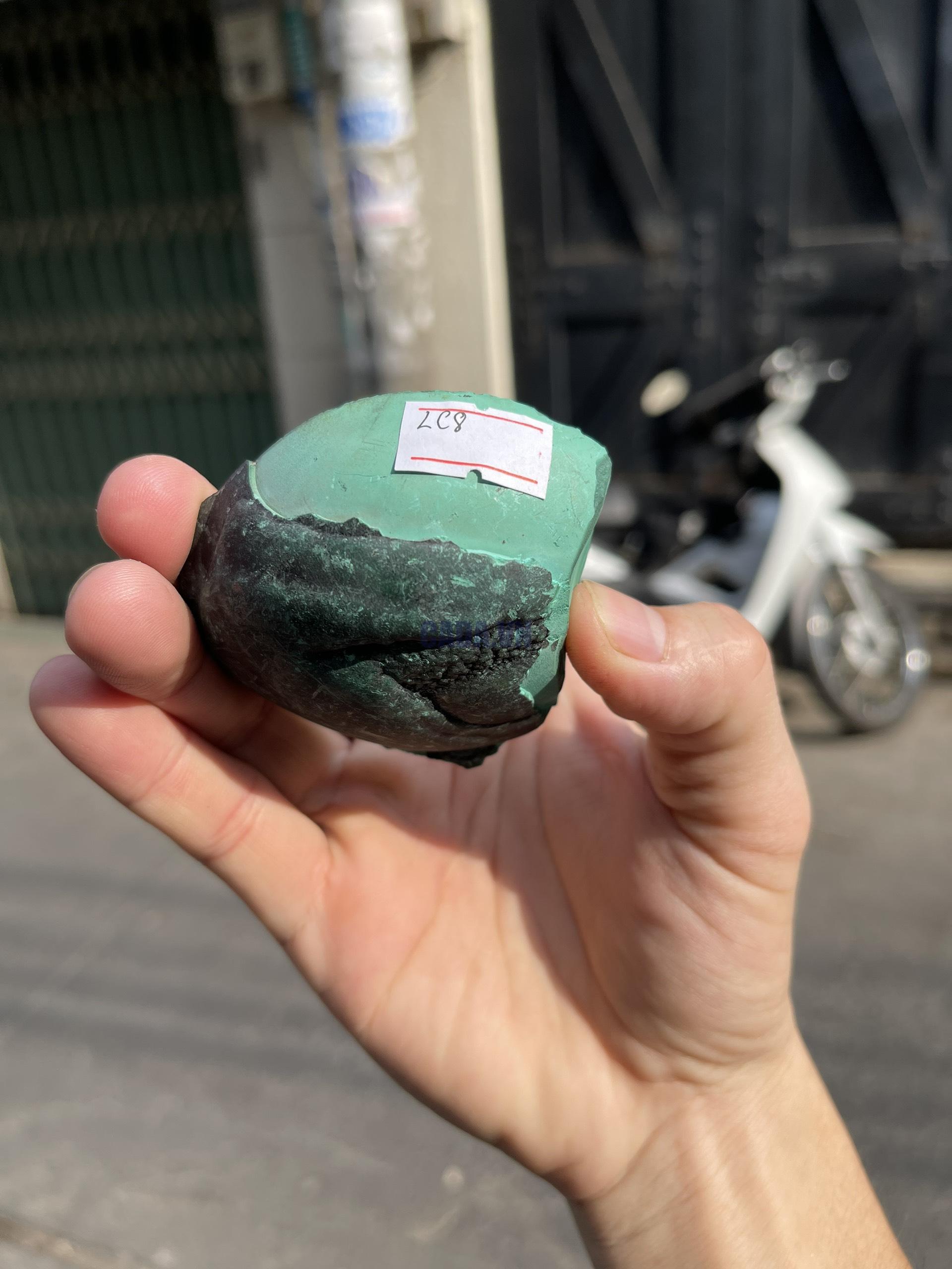 ĐÁ LÔNG CÔNG – ĐÁ KHỔNG TƯỚC – MALACHITE (LC8), KT: 7.5×7 CM; KL: 0.214KG