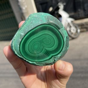 ĐÁ LÔNG CÔNG – ĐÁ KHỔNG TƯỚC – MALACHITE (LC12), KT: 7.5×7.2 CM; KL: 0.518KG
