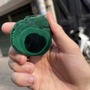 ĐÁ LÔNG CÔNG – ĐÁ KHỔNG TƯỚC – MALACHITE (LC15), KT: 5.5×5.3 CM; KL: 0.112KG