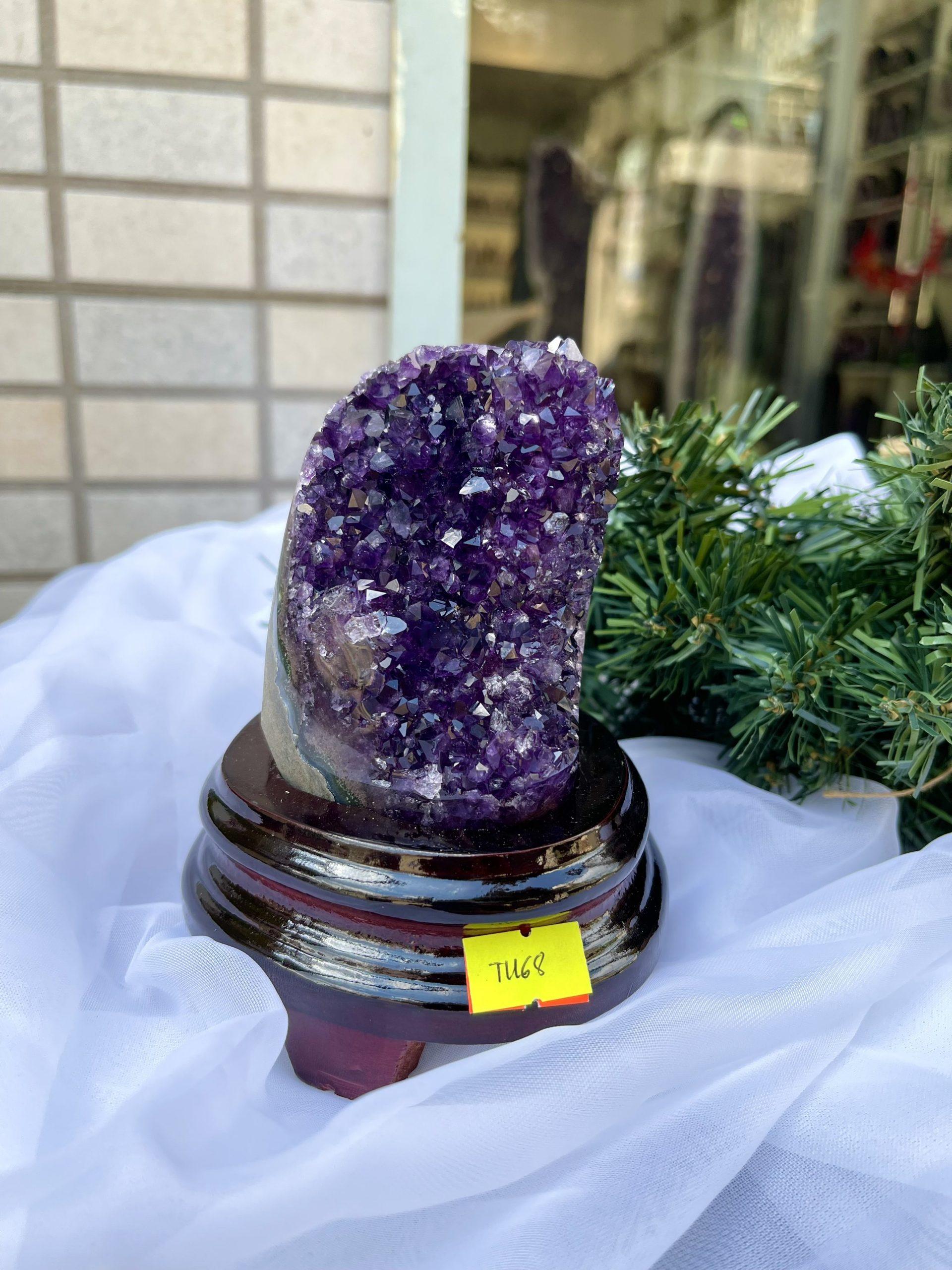 HỐC THẠCH ANH TÍM NHỎ – SMALL AMETHYST GEODE TU68