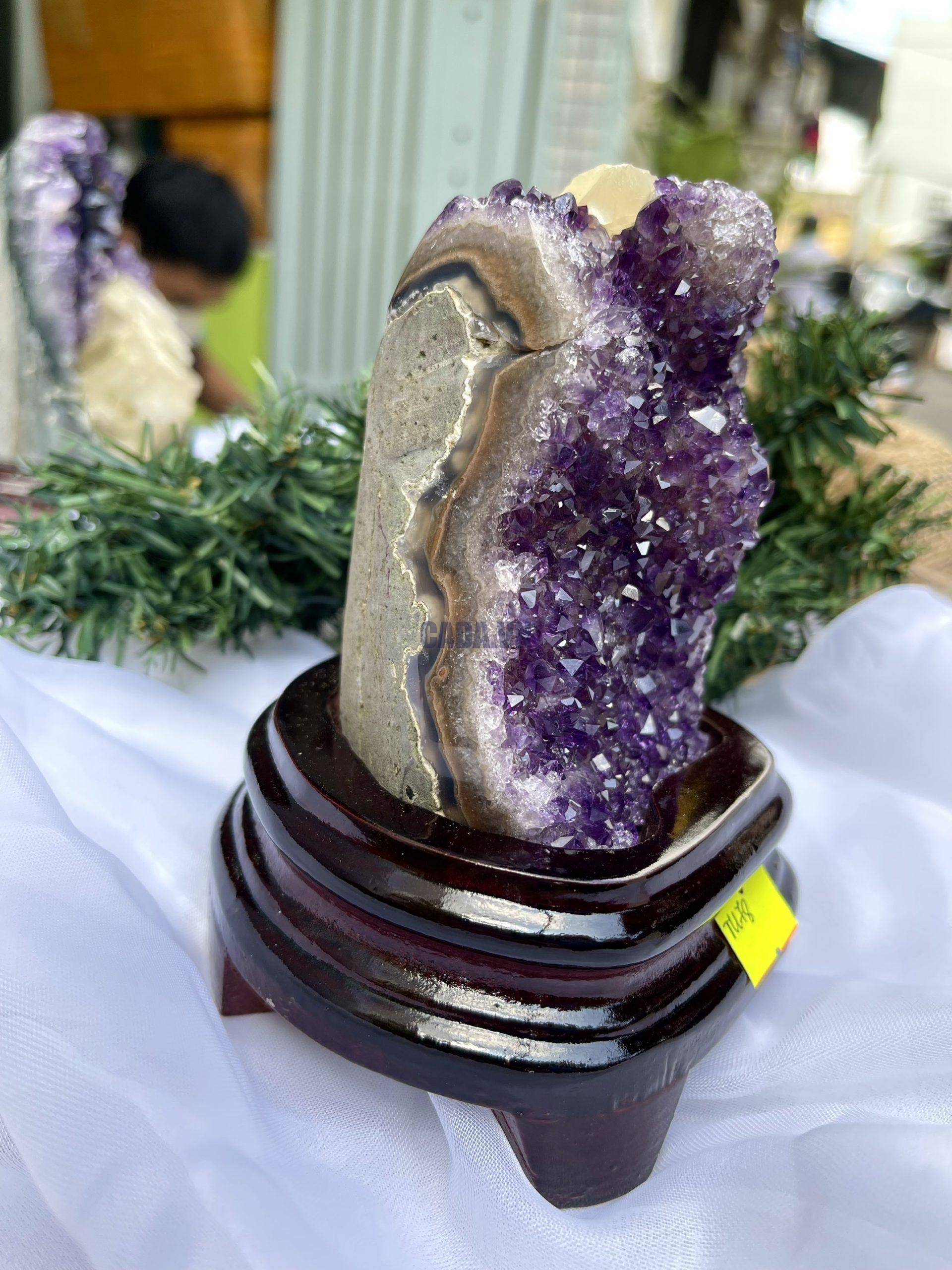 HỐC THẠCH ANH TÍM NHỎ – SMALL AMETHYST GEODE TU78