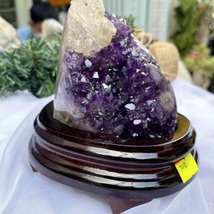 HỐC THẠCH ANH TÍM NHỎ – SMALL AMETHYST GEODE TU80