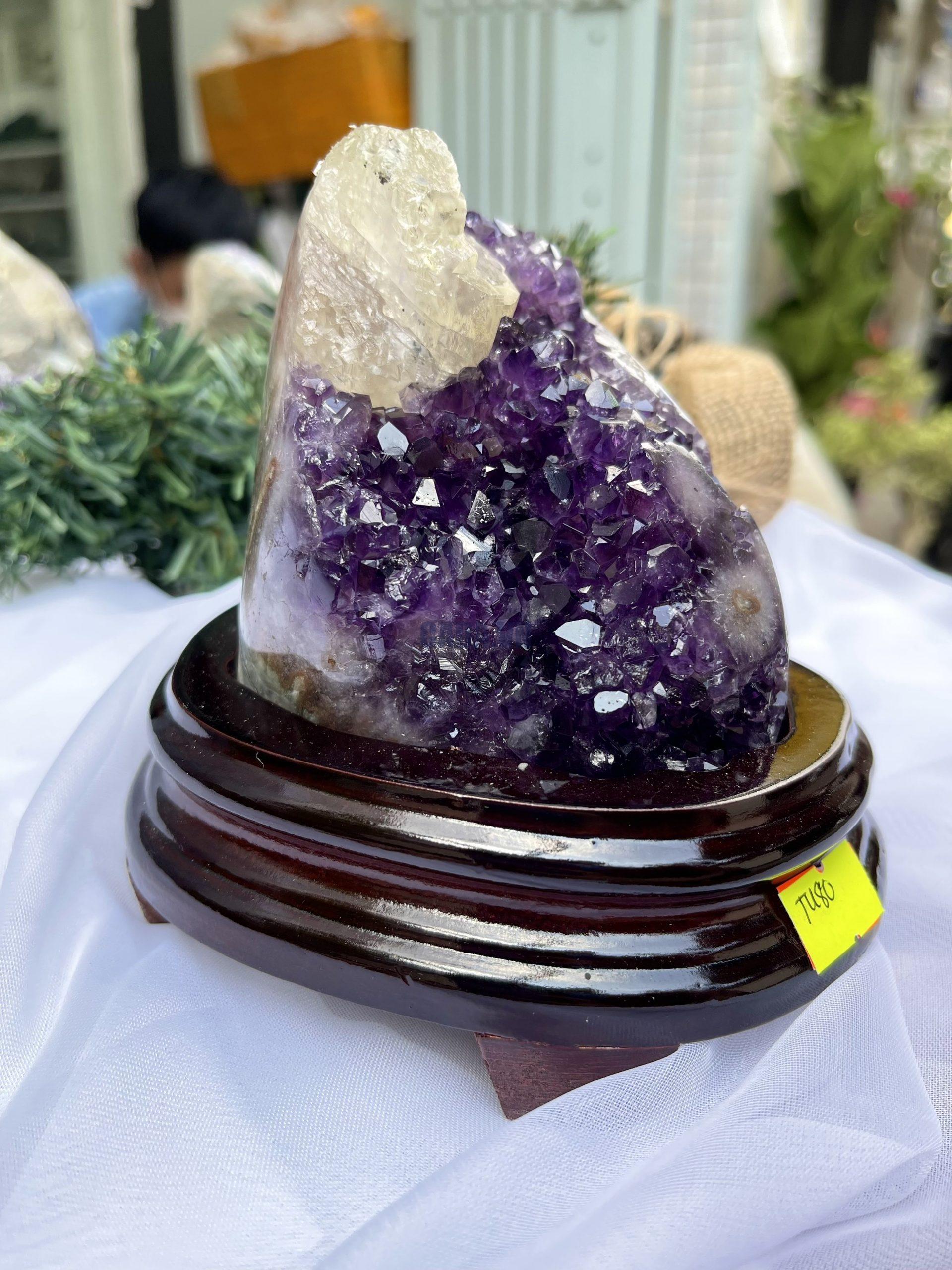 HỐC THẠCH ANH TÍM NHỎ – SMALL AMETHYST GEODE TU80