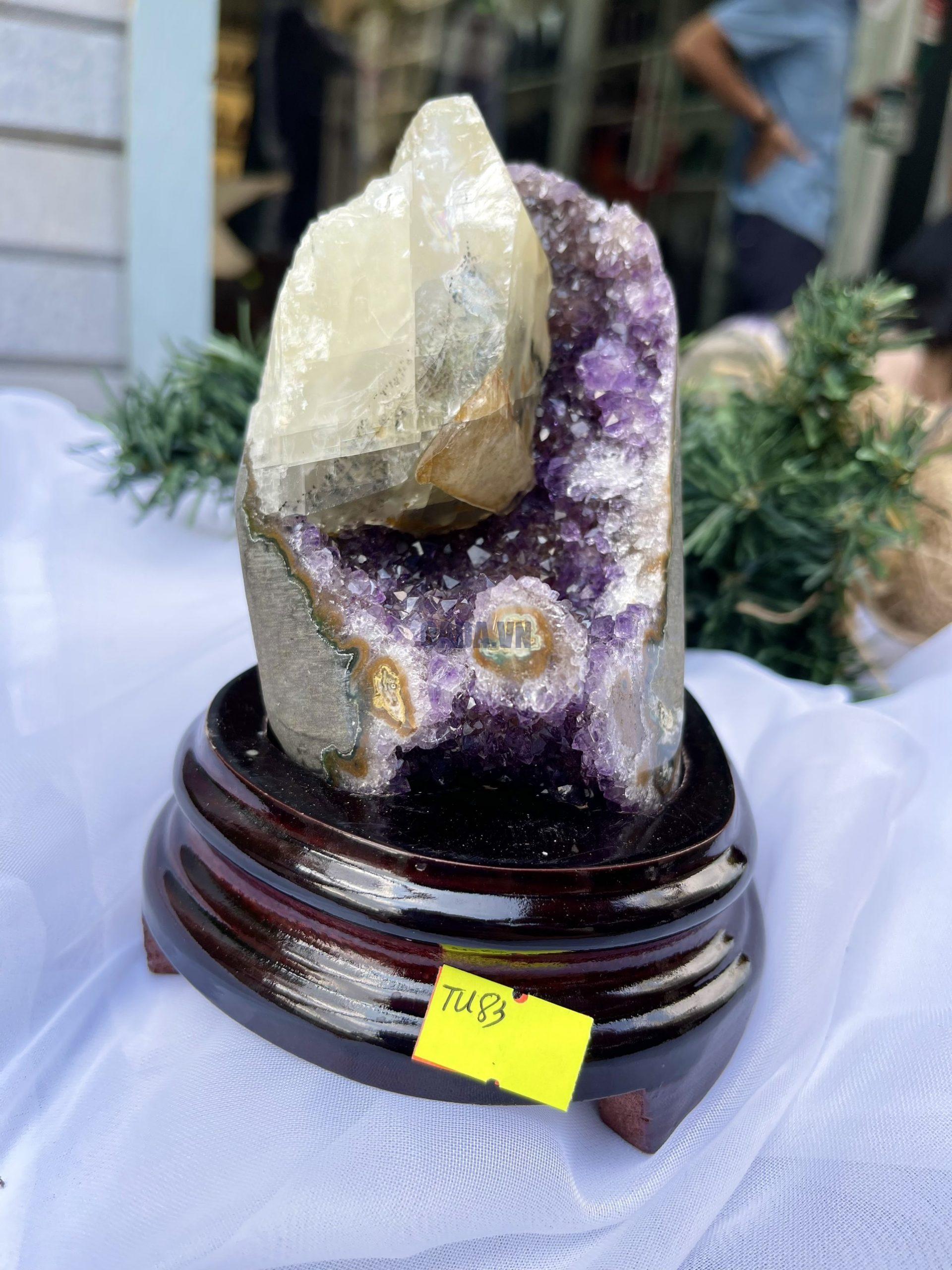 HỐC THẠCH ANH TÍM NHỎ – SMALL AMETHYST GEODE TU83