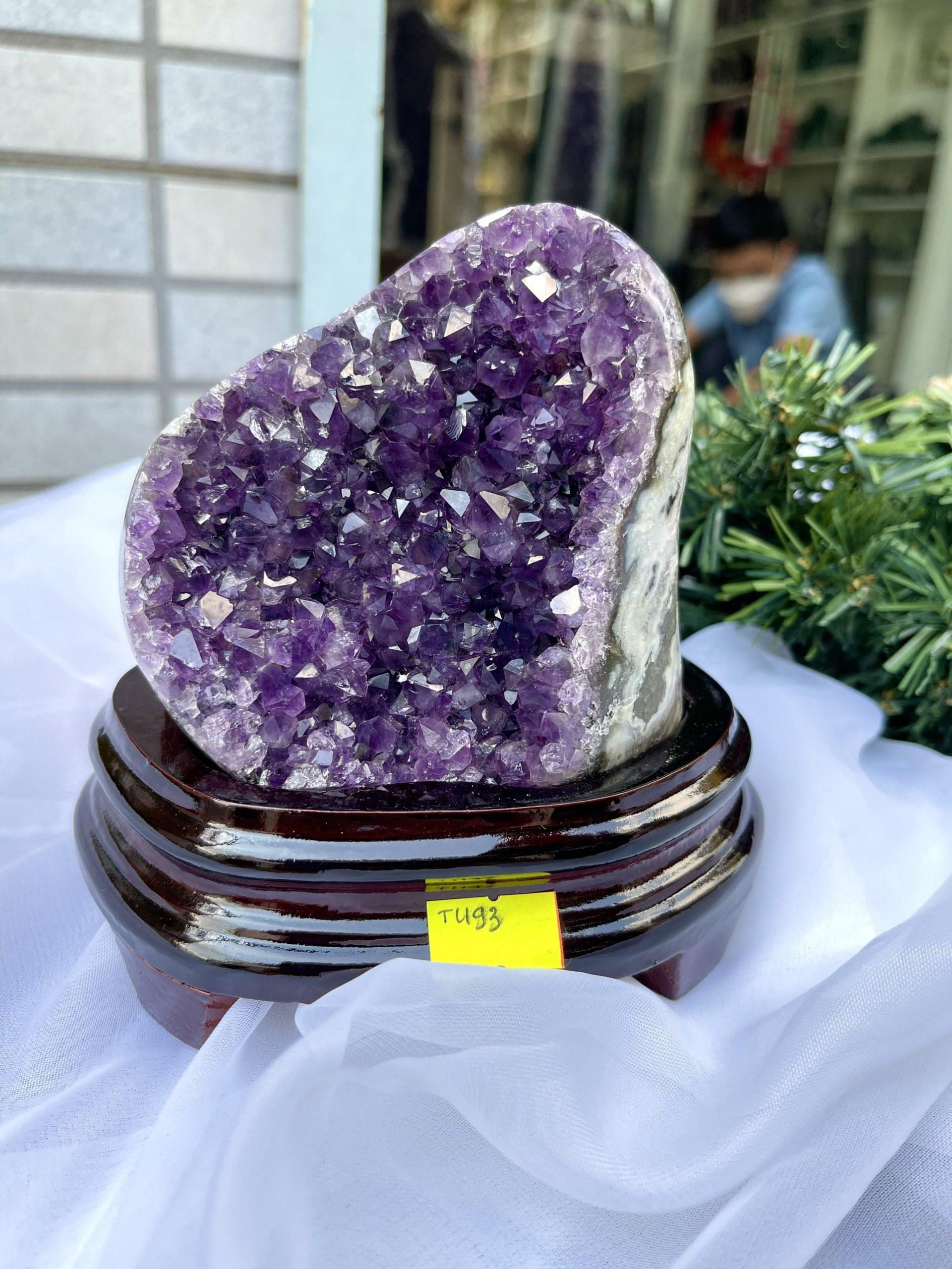 HỐC THẠCH ANH TÍM NHỎ – SMALL AMETHYST GEODE TU93